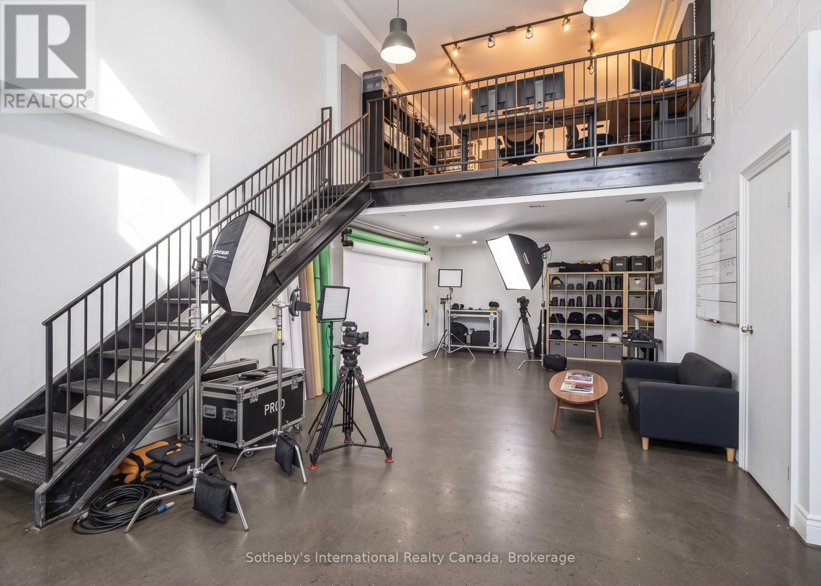 122 - 401 LOGAN AVENUE, Toronto, Ontario