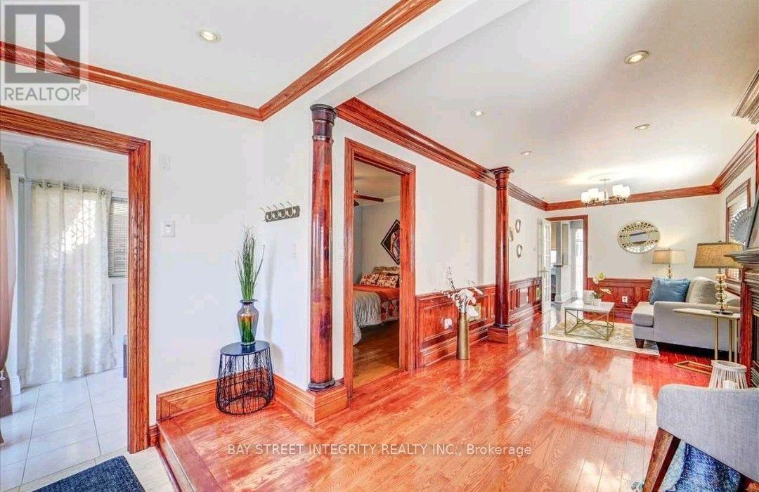 383 Silverthorn Avenue, Toronto, Ontario  M6M 3H1 - Photo 4 - W14034390