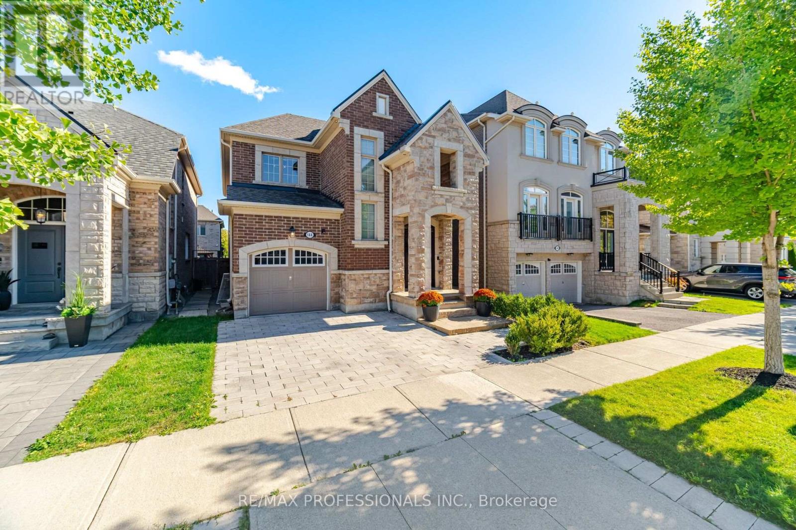 144 CHERRYHURST ROAD, Oakville, Ontario