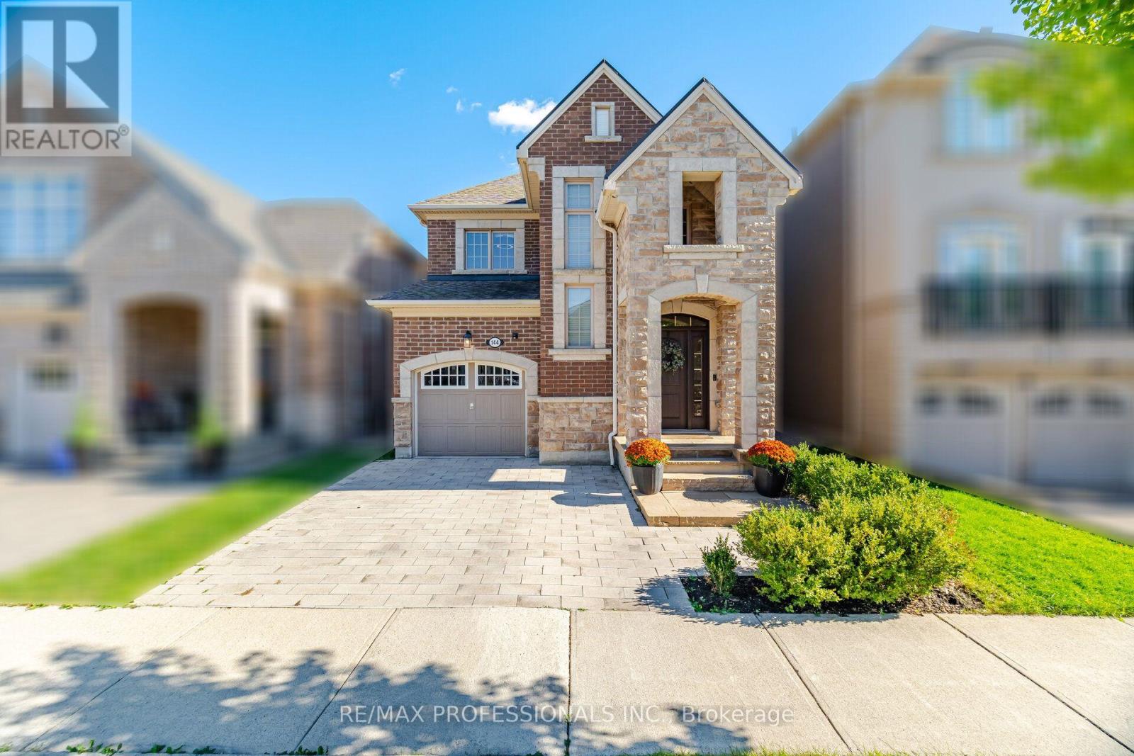 144 Cherryhurst Road, Oakville, Ontario  L6M 0W1 - Photo 2 - W14034450