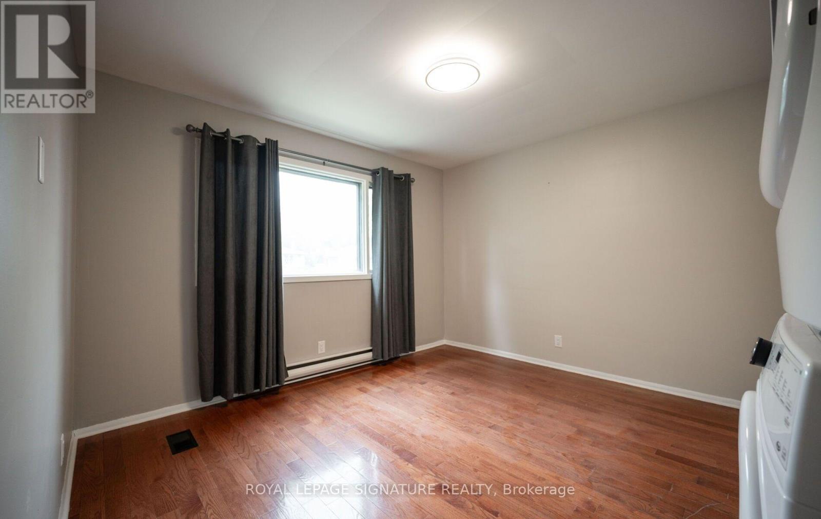 Upper - 16 Eleanor Court, Guelph (Grange Road), Ontario  N1E 1S8 - Photo 25 - X14034410