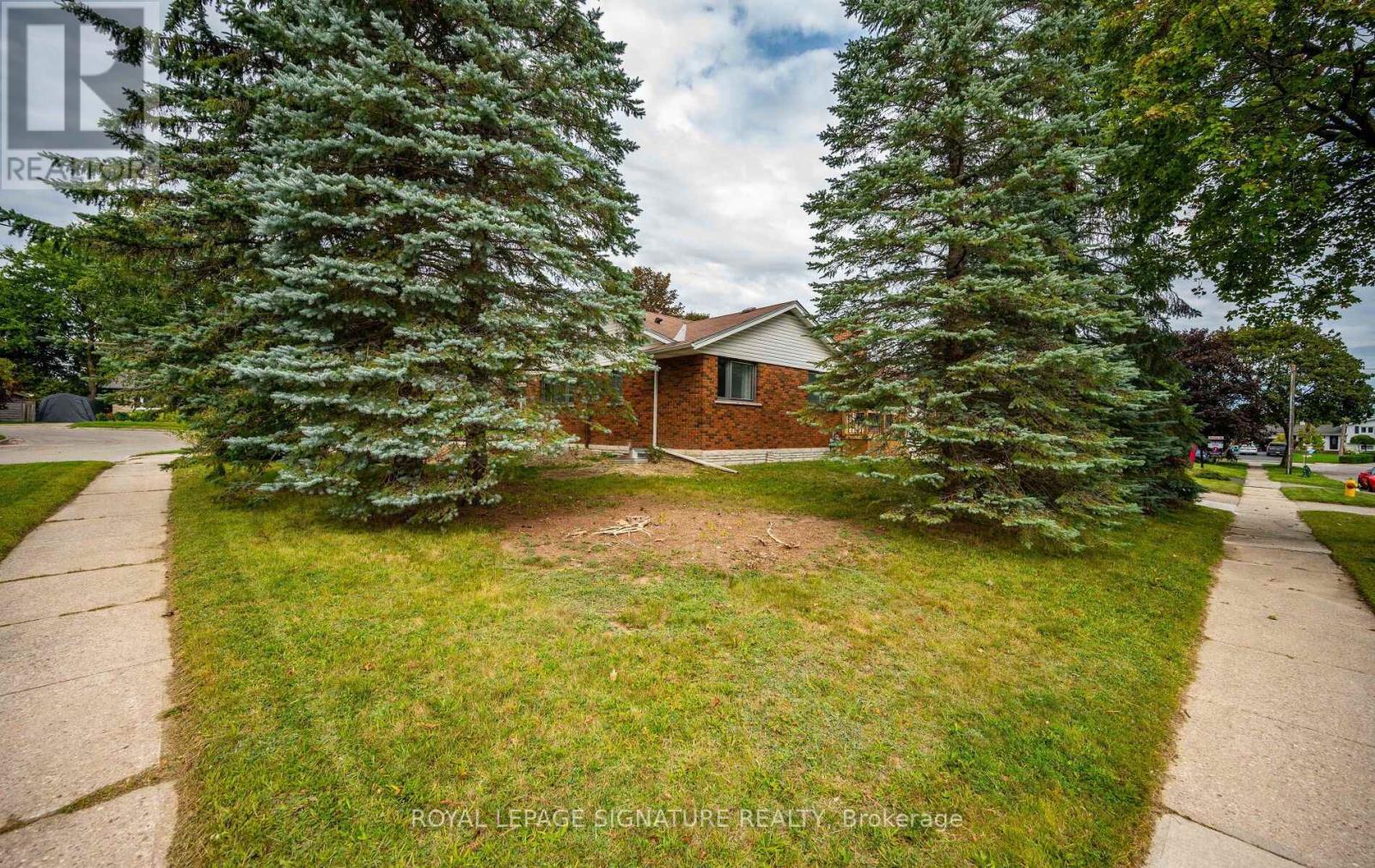 Upper - 16 Eleanor Court, Guelph (Grange Road), Ontario  N1E 1S8 - Photo 3 - X14034410