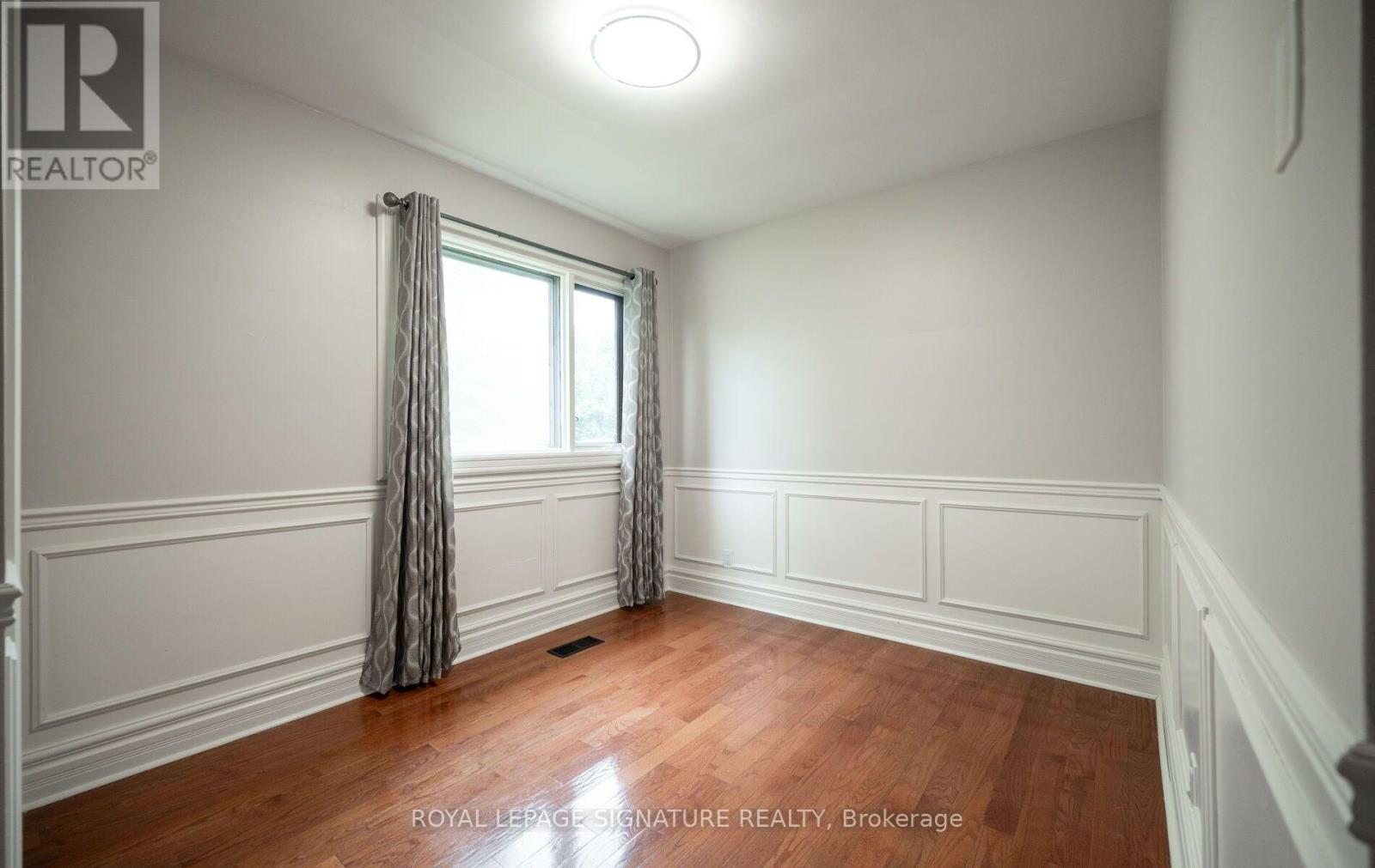 Upper - 16 Eleanor Court, Guelph (Grange Road), Ontario  N1E 1S8 - Photo 33 - X14034410