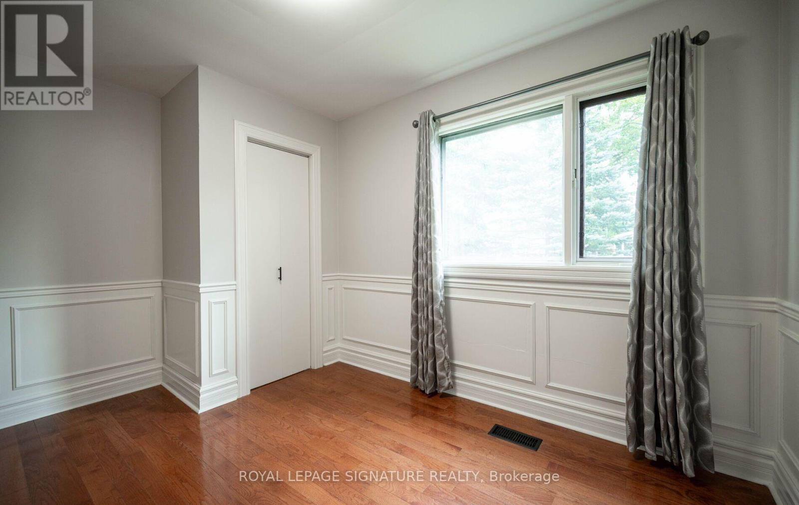 Upper - 16 Eleanor Court, Guelph (Grange Road), Ontario  N1E 1S8 - Photo 35 - X14034410