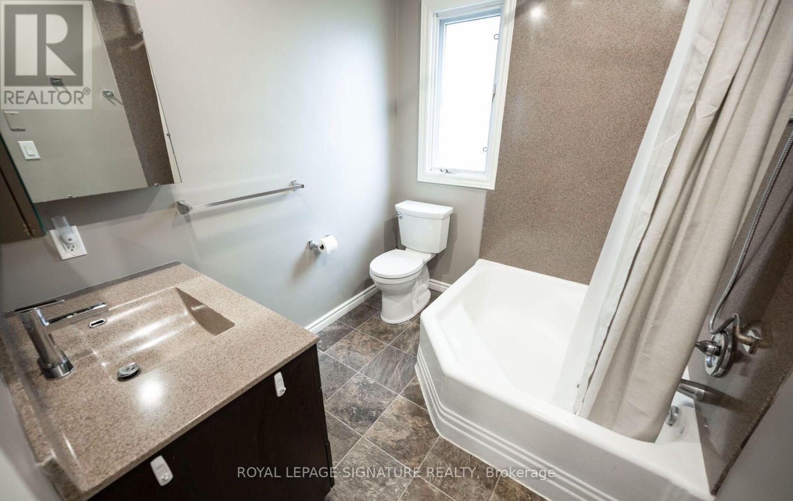 Upper - 16 Eleanor Court, Guelph (Grange Road), Ontario  N1E 1S8 - Photo 37 - X14034410