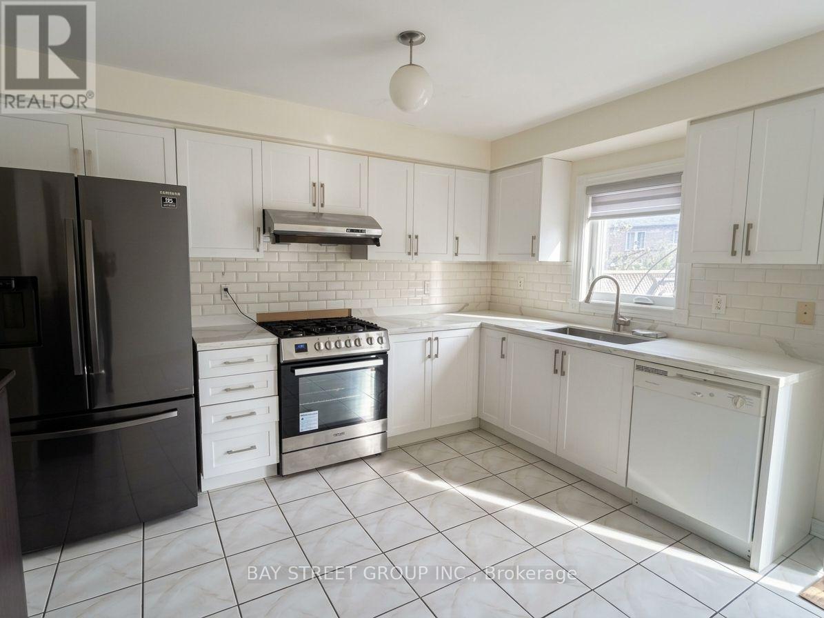 53 Tara Crescent, Markham, Ontario  L3S 4S8 - Photo 5 - N13703066
