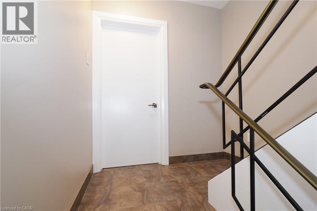 207 Sheldon Avenue N, Kitchener, Ontario  N2H 3M7 - Photo 6 - 40851852