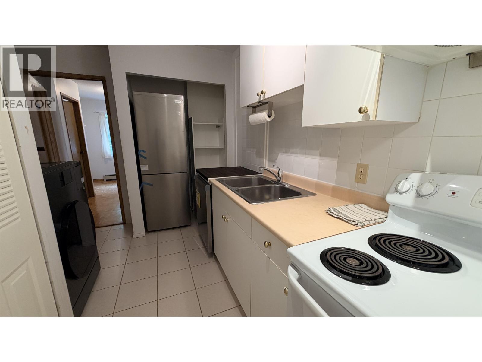 Back Unit 8607 Selkirk Street, Vancouver, British Columbia  V6P 4J2 - Photo 7 - R3146847