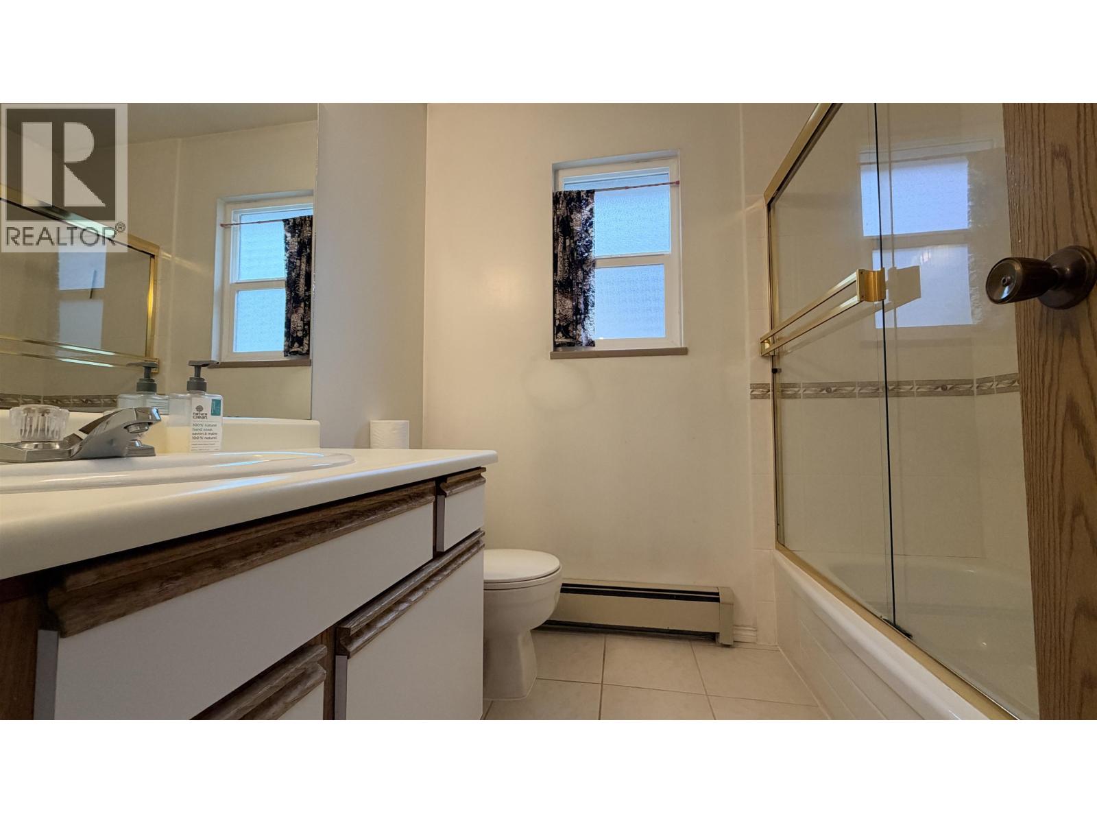 Back Unit 8607 Selkirk Street, Vancouver, British Columbia  V6P 4J2 - Photo 12 - R3146847