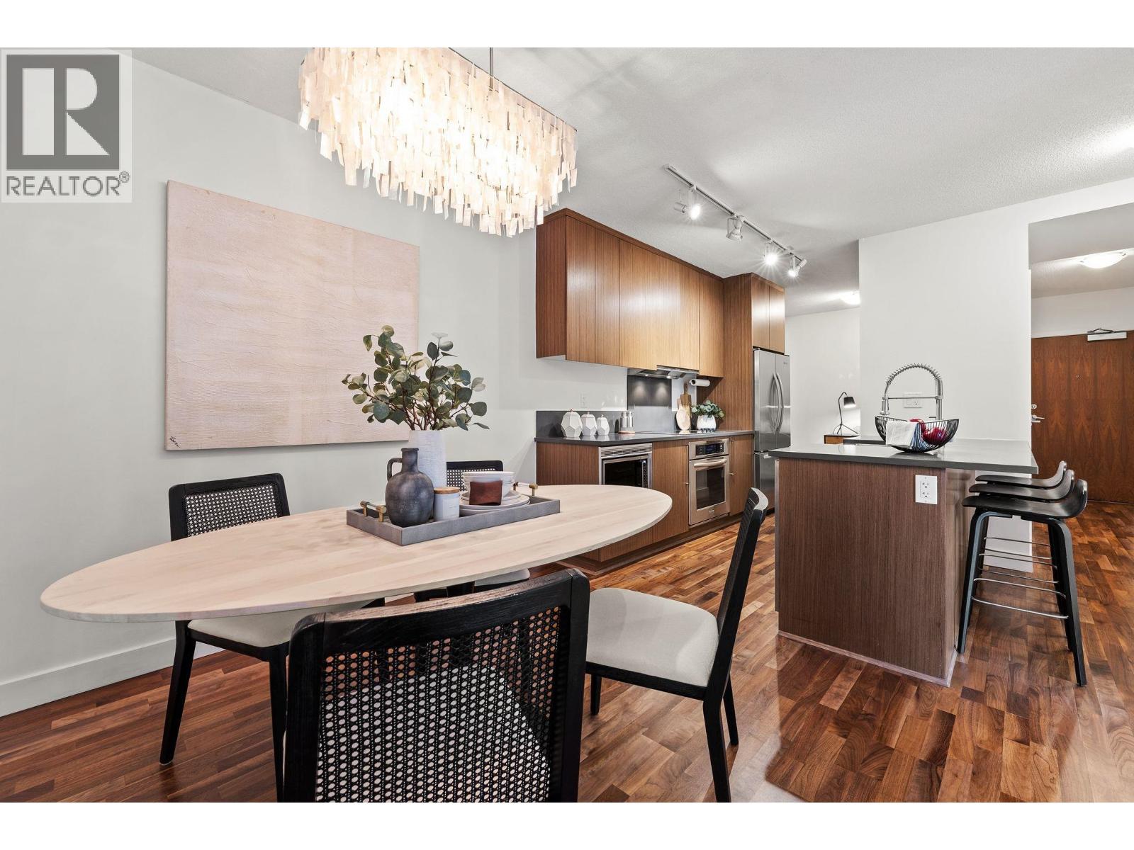 256 250 E 6th Avenue, Vancouver, British Columbia  V5T 0B7 - Photo 2 - R3175552