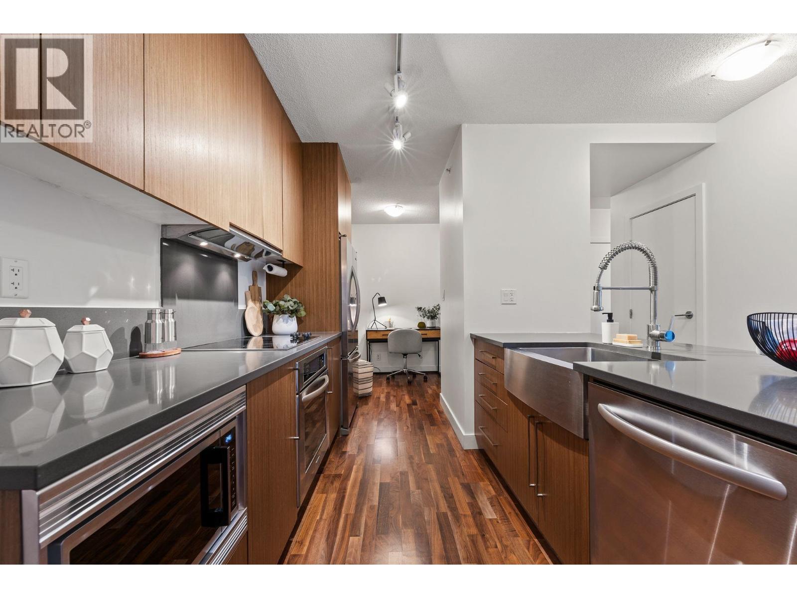 256 250 E 6th Avenue, Vancouver, British Columbia  V5T 0B7 - Photo 3 - R3175552