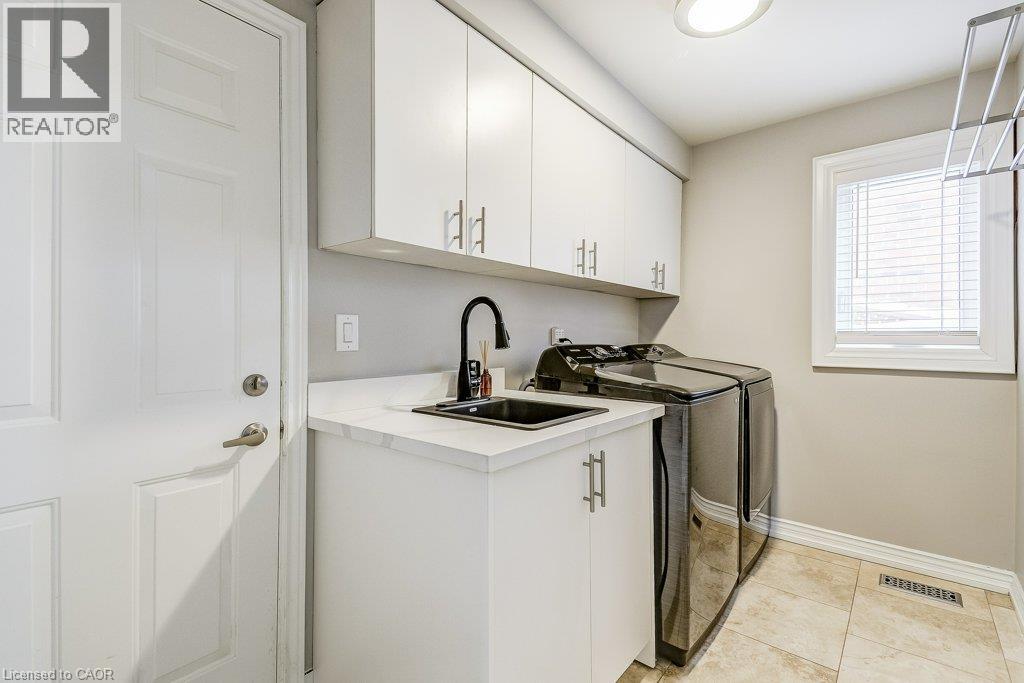 2080 Mckerlie Crescent, Burlington, Ontario  L7M 4E8 - Photo 15 - 40871278