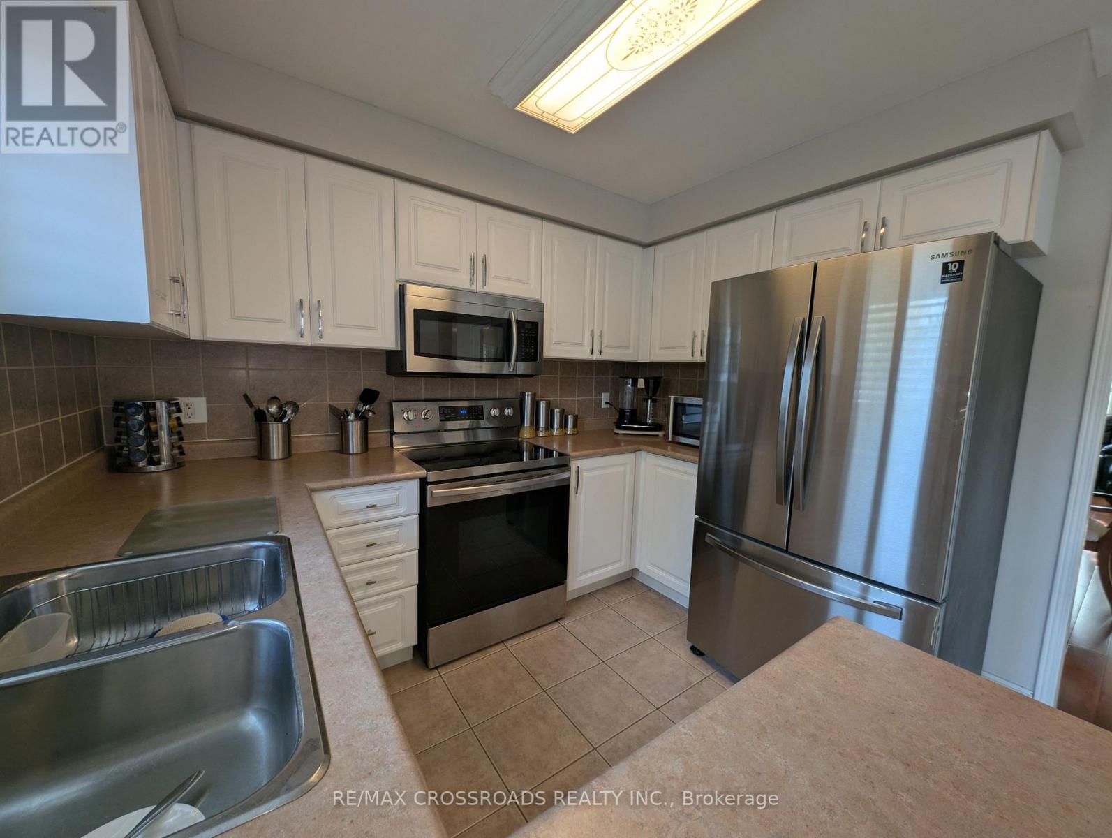 94 Violet Street, Barrie (Holly), Ontario  L4N 9M8 - Photo 16 - S14034518