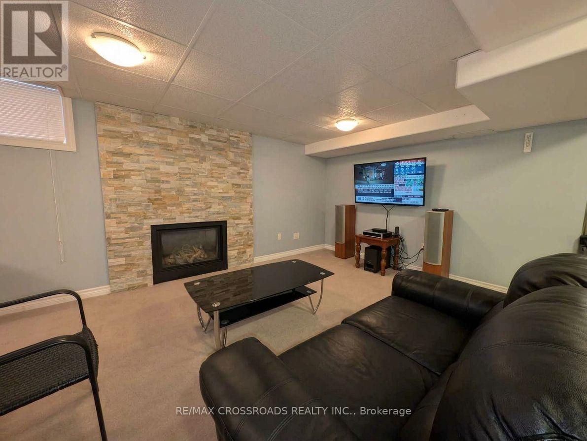 94 Violet Street, Barrie (Holly), Ontario  L4N 9M8 - Photo 31 - S14034518