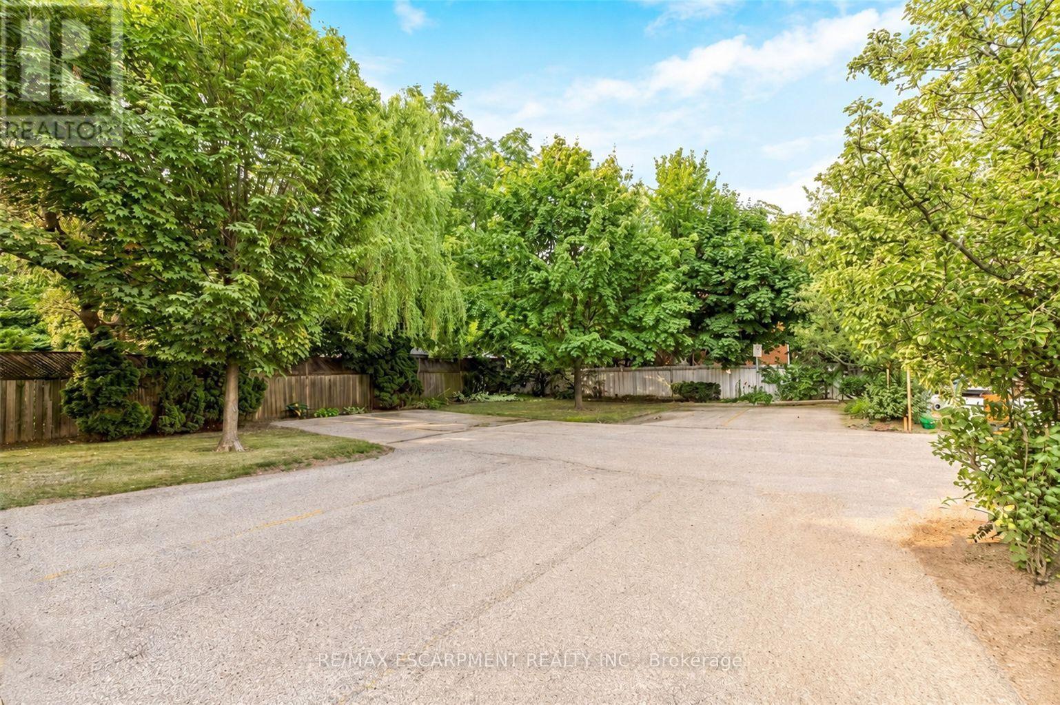 2 - 142 Martin Street, Milton, Ontario  L9T 2R2 - Photo 3 - W14034494