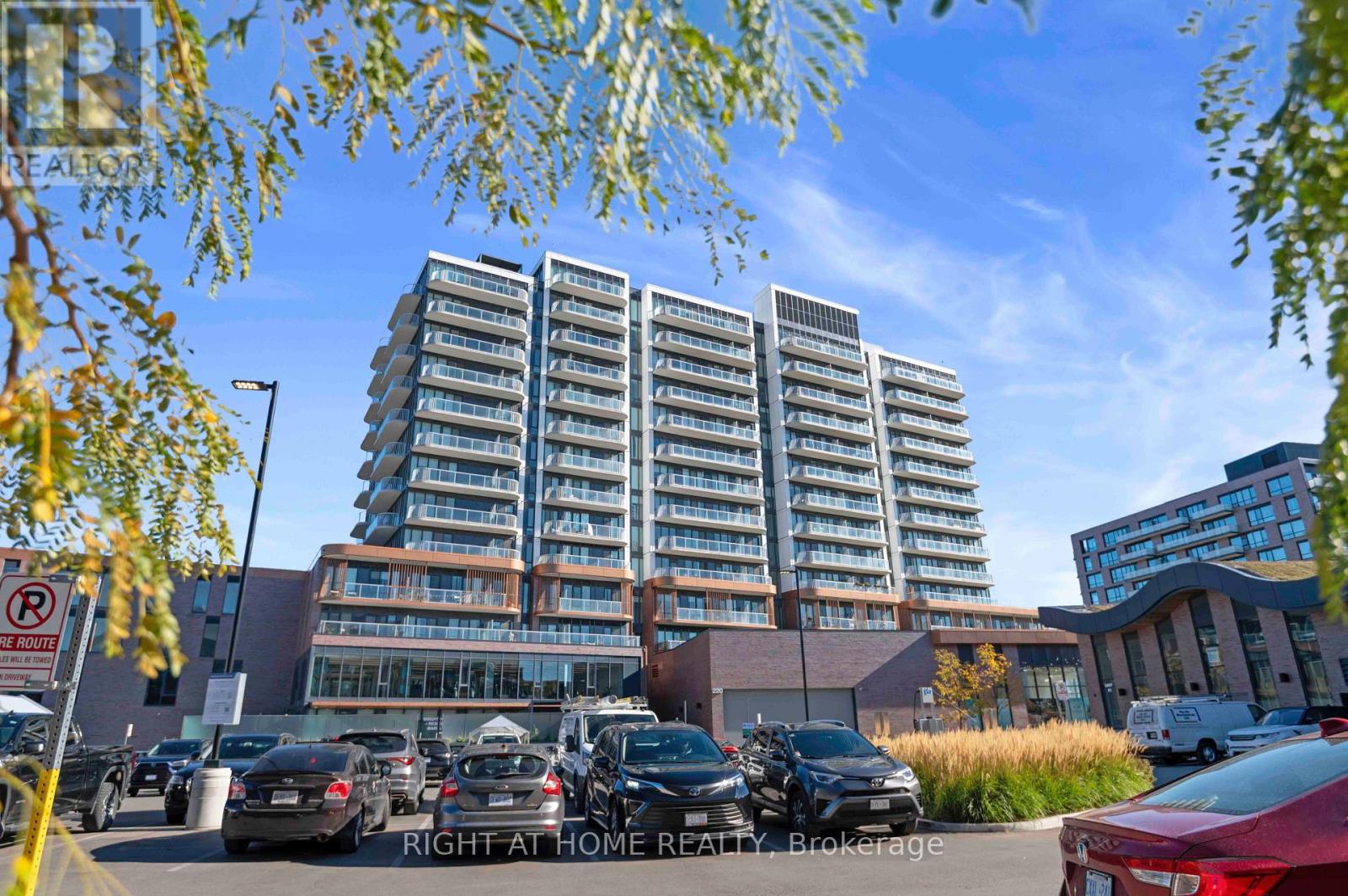 220 Missinnihe Way, Mississauga (Port Credit), Ontario  L5H 0A9 - Photo 14 - W14034524