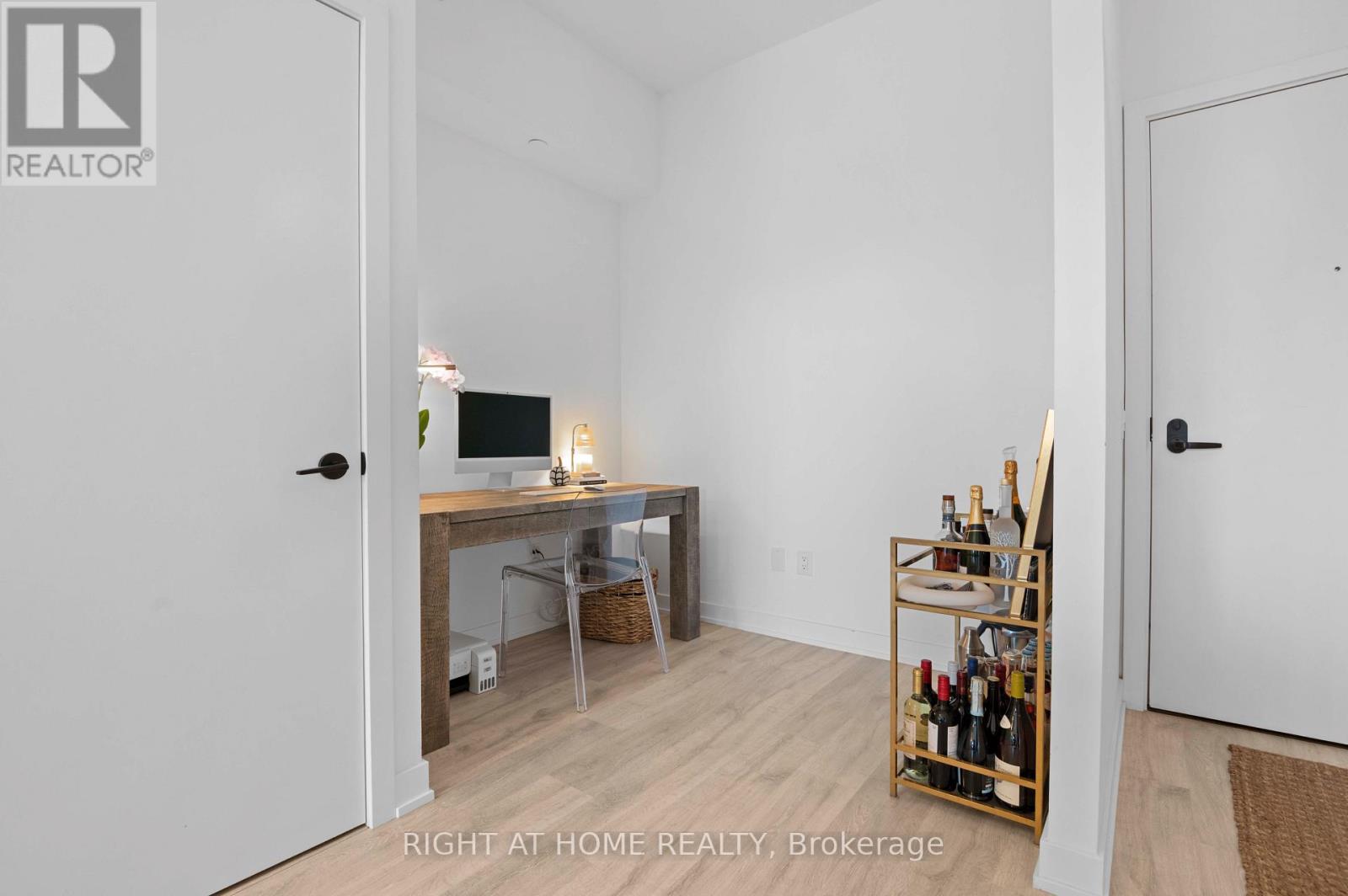 220 Missinnihe Way, Mississauga (Port Credit), Ontario  L5H 0A9 - Photo 7 - W14034524