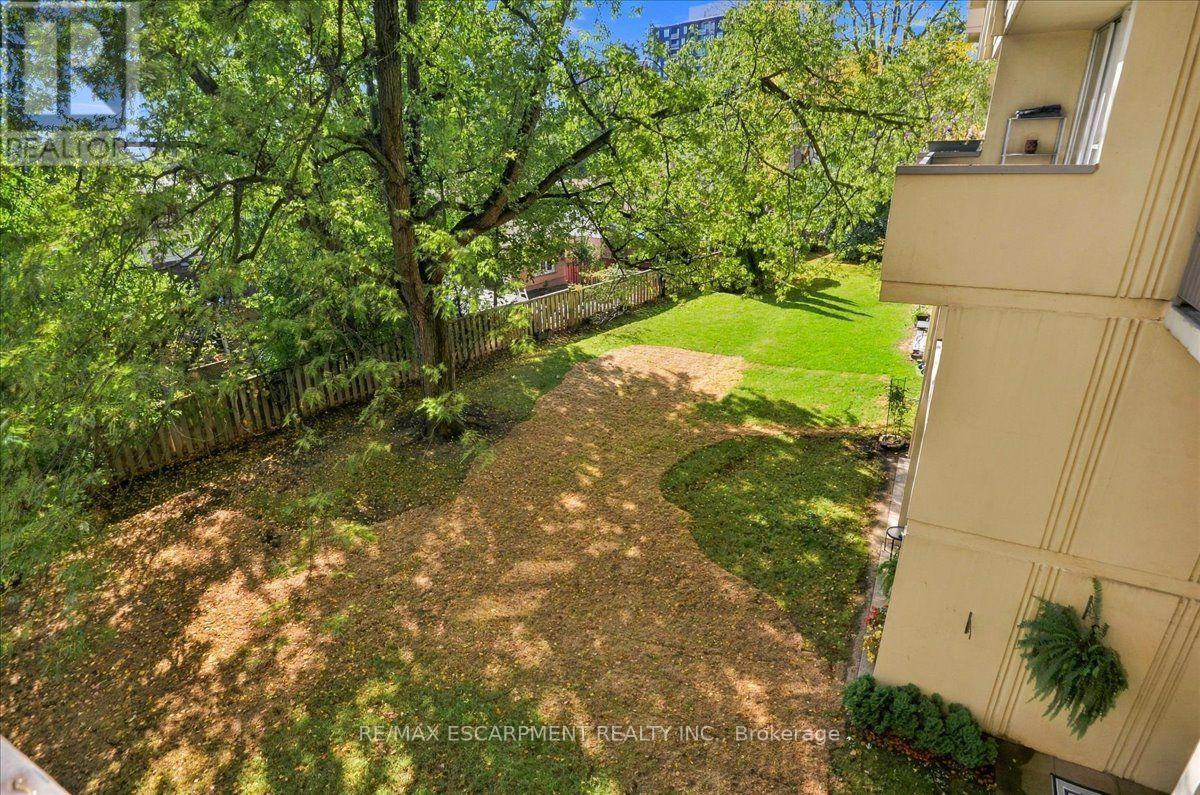 322 - 1300 Marlborough Court, Oakville (Fa Falgarwood), Ontario  L6H 2S2 - Photo 13 - W14034532