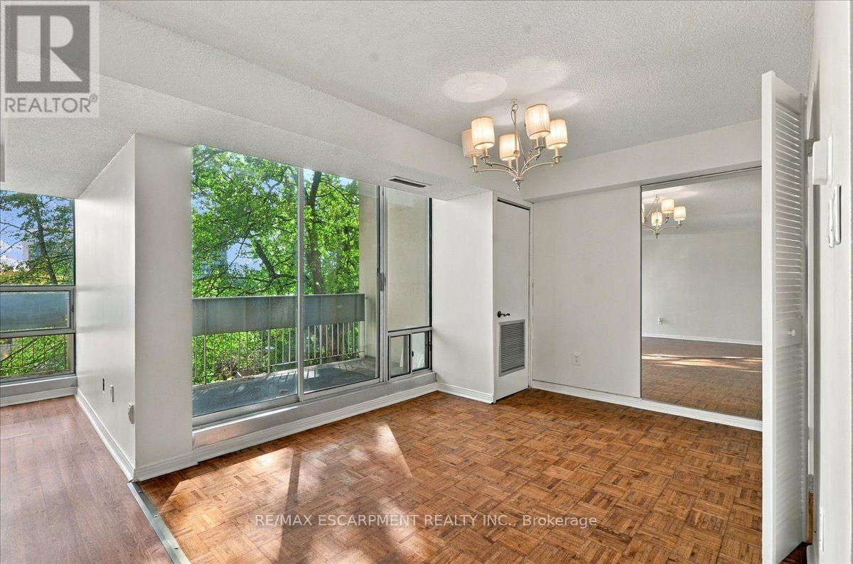 322 - 1300 Marlborough Court, Oakville (Fa Falgarwood), Ontario  L6H 2S2 - Photo 15 - W14034532