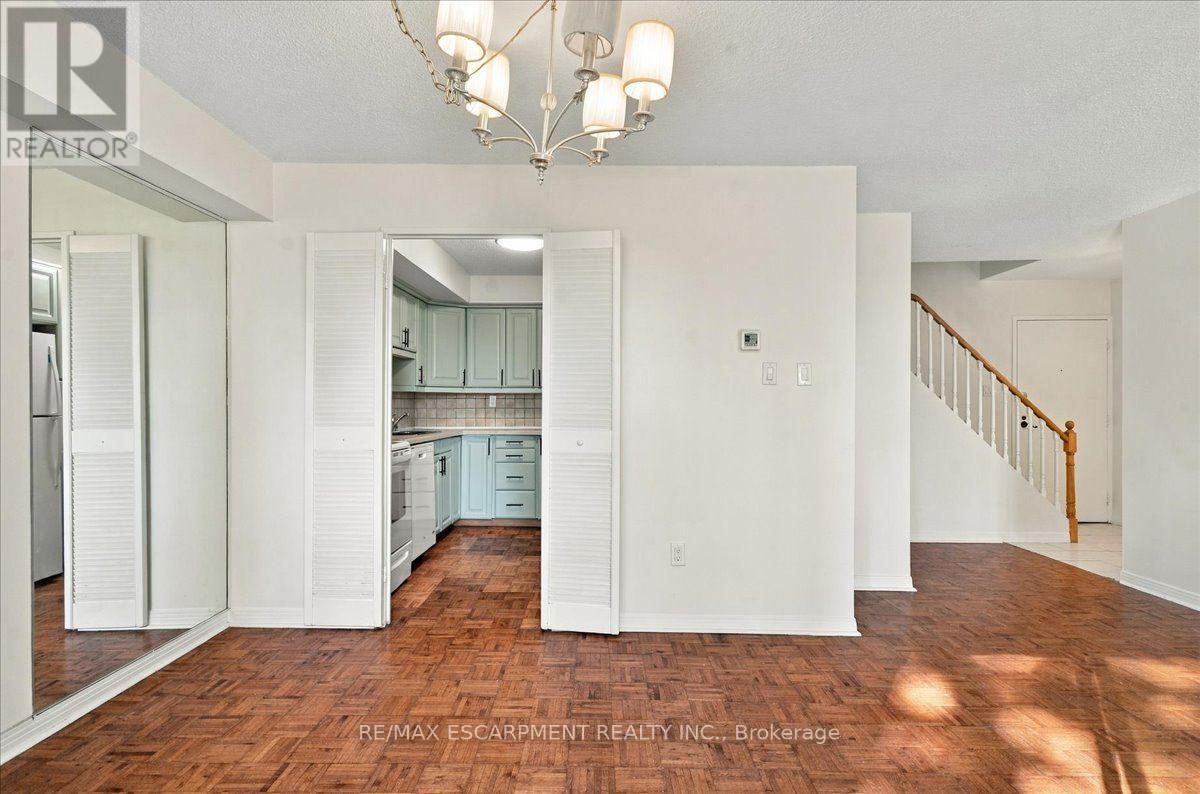 322 - 1300 Marlborough Court, Oakville (Fa Falgarwood), Ontario  L6H 2S2 - Photo 17 - W14034532