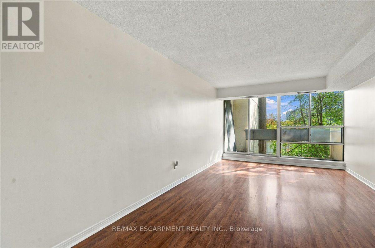 322 - 1300 Marlborough Court, Oakville (Fa Falgarwood), Ontario  L6H 2S2 - Photo 6 - W14034532