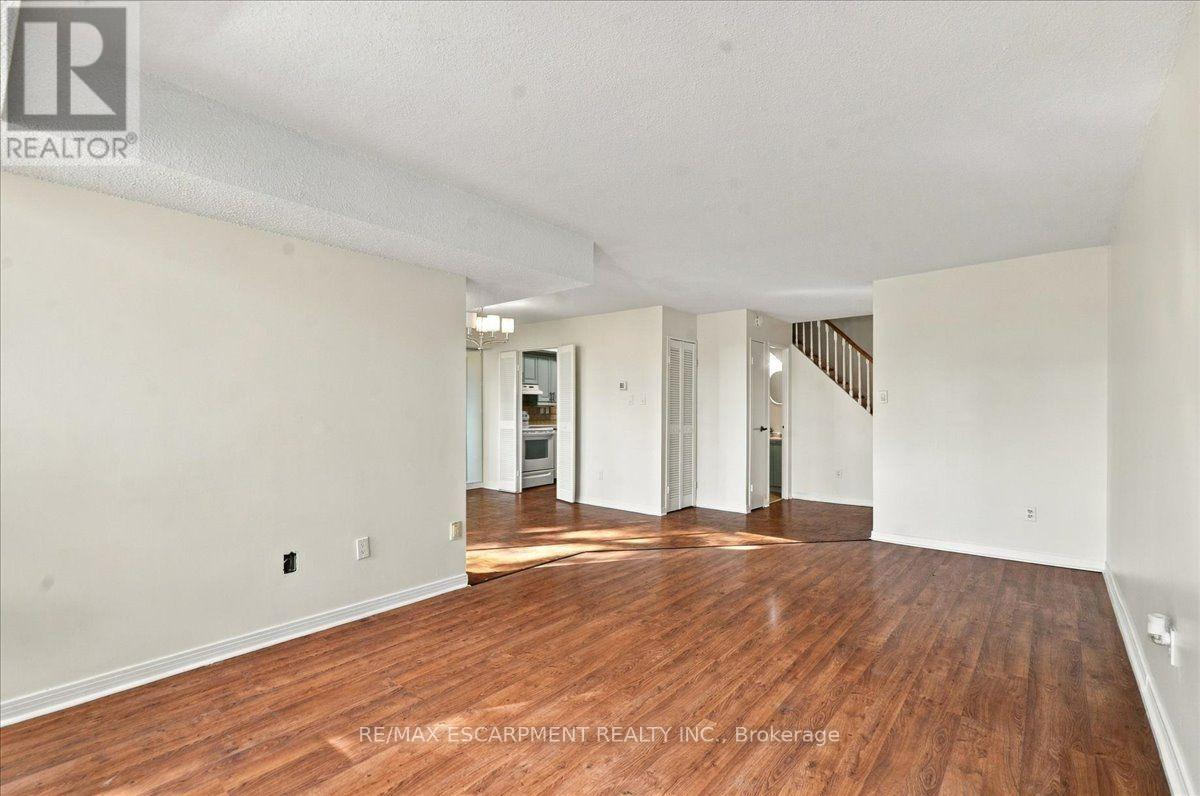 322 - 1300 Marlborough Court, Oakville (Fa Falgarwood), Ontario  L6H 2S2 - Photo 8 - W14034532