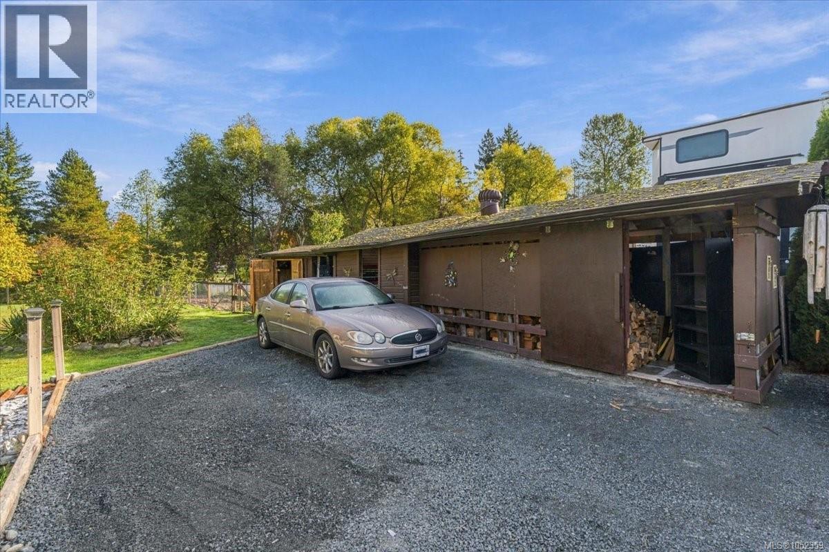 944 POPLAR Way