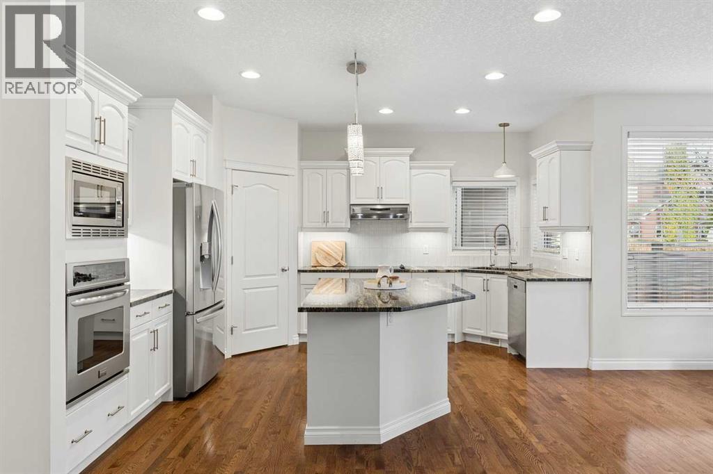 270 Cougar Ridge Drive SW, Calgary, Alberta  T3H 5S6 - Photo 14 - A2350846
