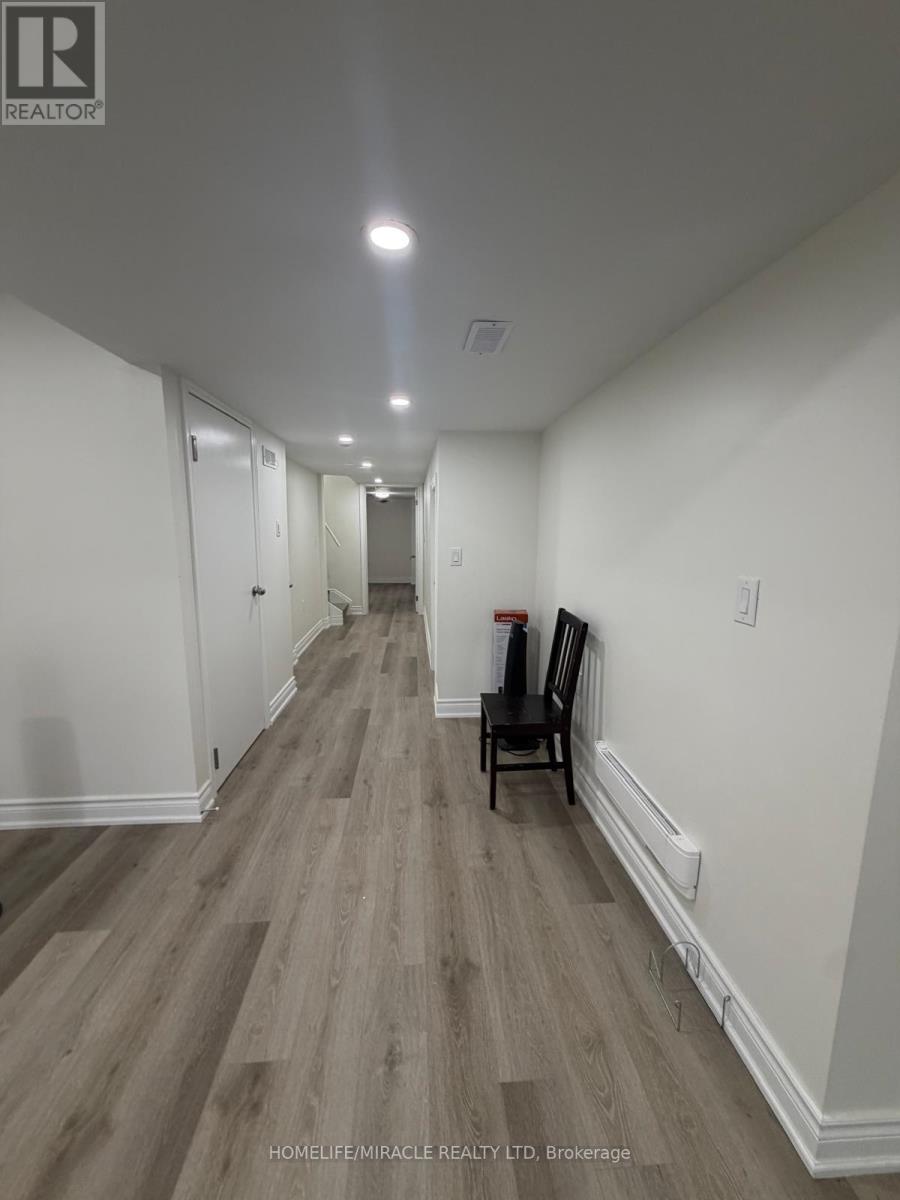 Bsmt - 289 Fleetwood Drive, Oshawa (Eastdale), Ontario  L1K 3E8 - Photo 11 - E14034554