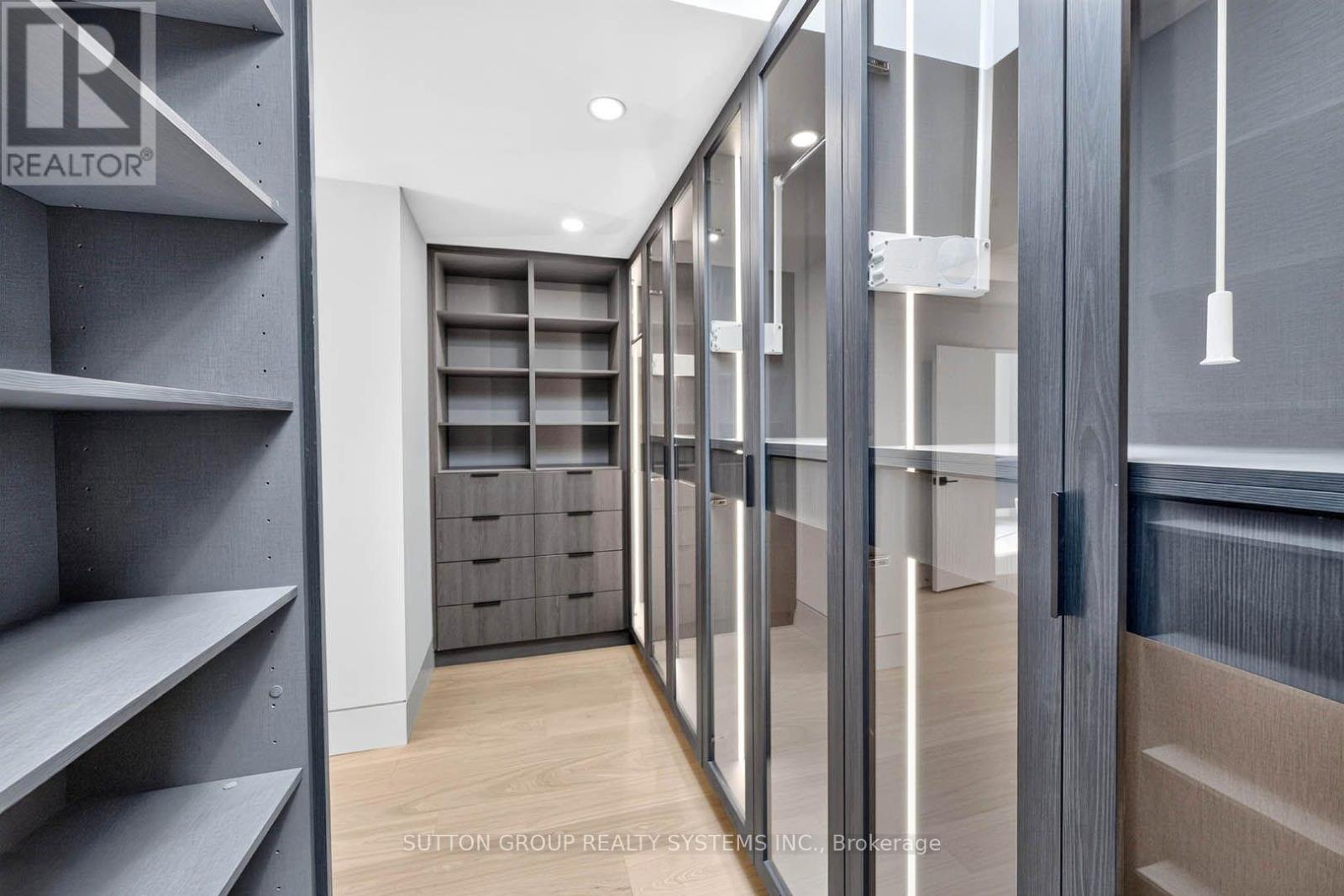 2052 Redan Drive, Mississauga, Ontario  L4Y 1N8 - Photo 19 - W14034558