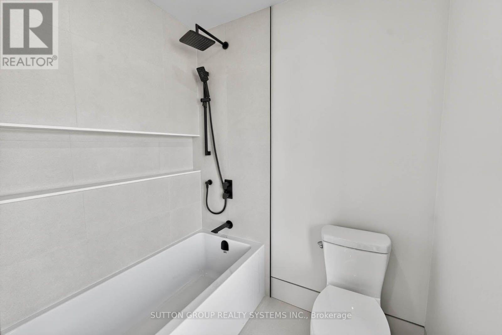 2052 Redan Drive, Mississauga, Ontario  L4Y 1N8 - Photo 33 - W14034558