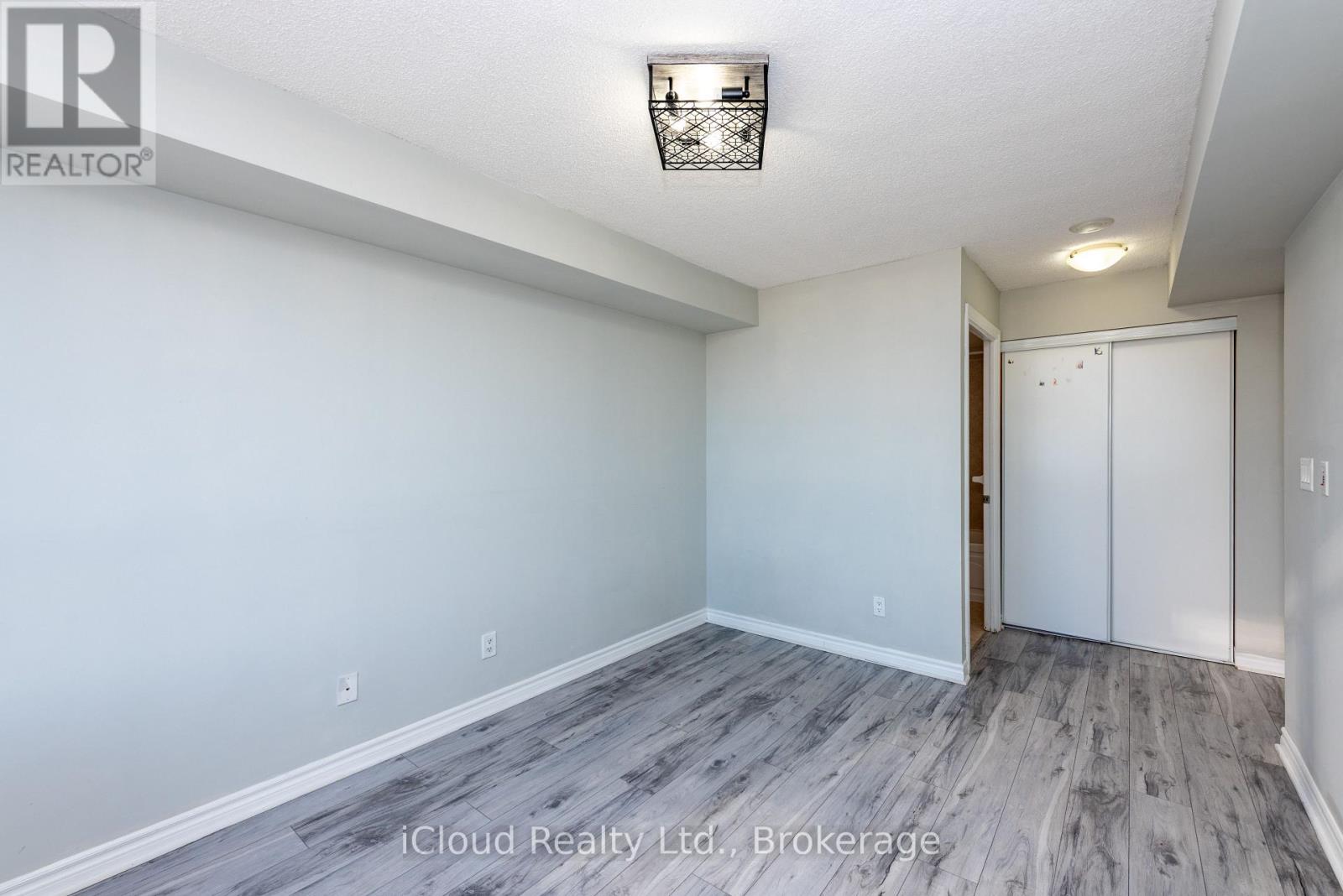 2521 - 3888 Duke Of York Boulevard, Mississauga, Ontario  L5B 4P5 - Photo 26 - W14034566