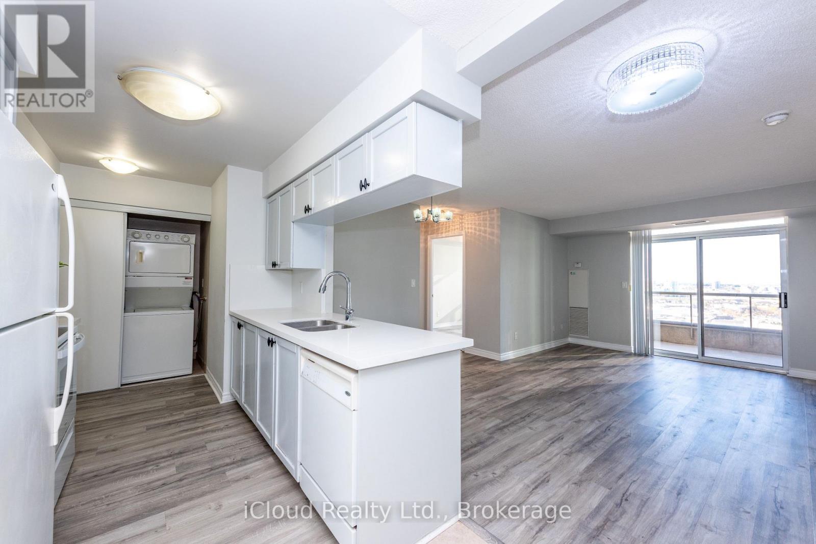 2521 - 3888 Duke Of York Boulevard, Mississauga, Ontario  L5B 4P5 - Photo 38 - W14034566
