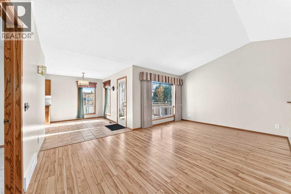 106 Elizabeth Way SE