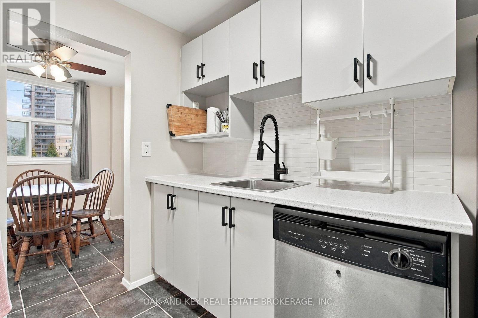 302 - 931 Wonderland Road S, London South (South M), Ontario  N6K 2X6 - Photo 20 - X14034594