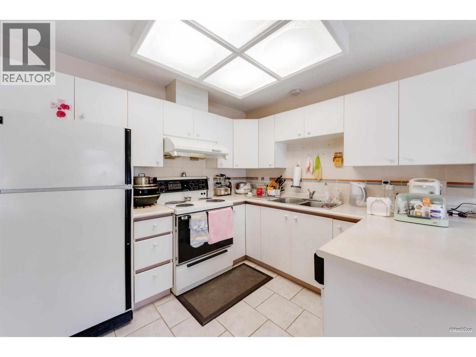 24 8120 GENERAL CURRIE ROAD