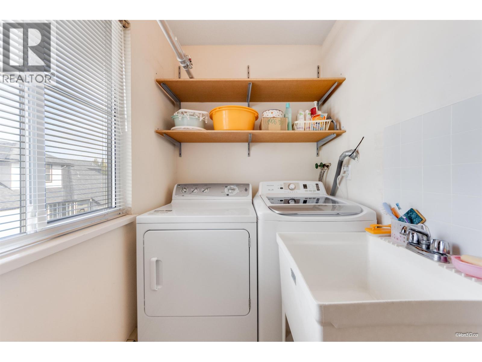 24 8120 GENERAL CURRIE ROAD