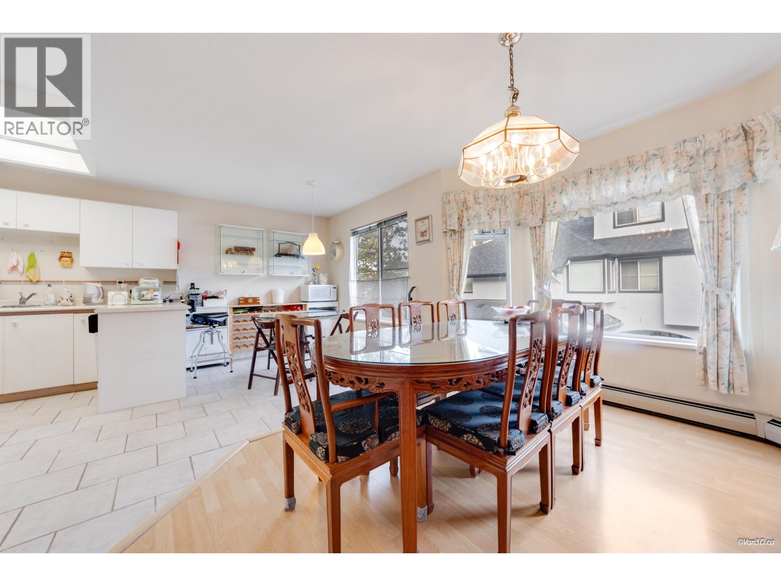 24 8120 GENERAL CURRIE ROAD