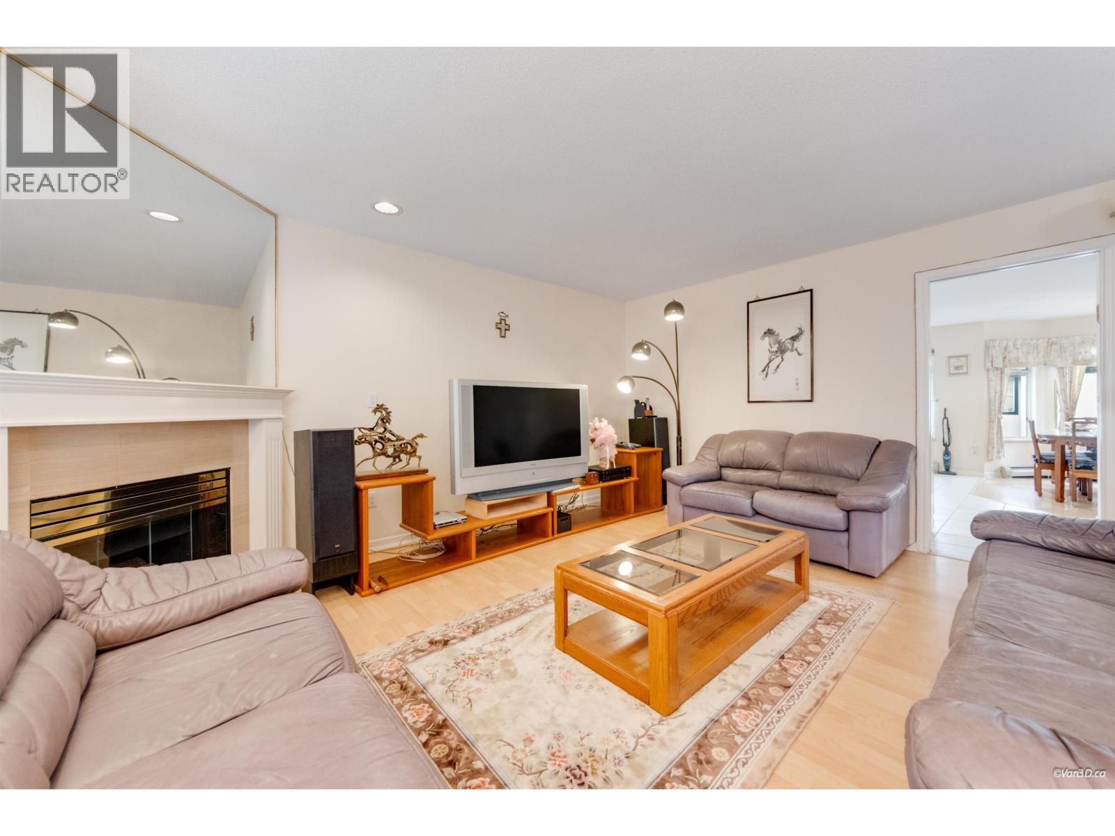 24 8120 GENERAL CURRIE ROAD