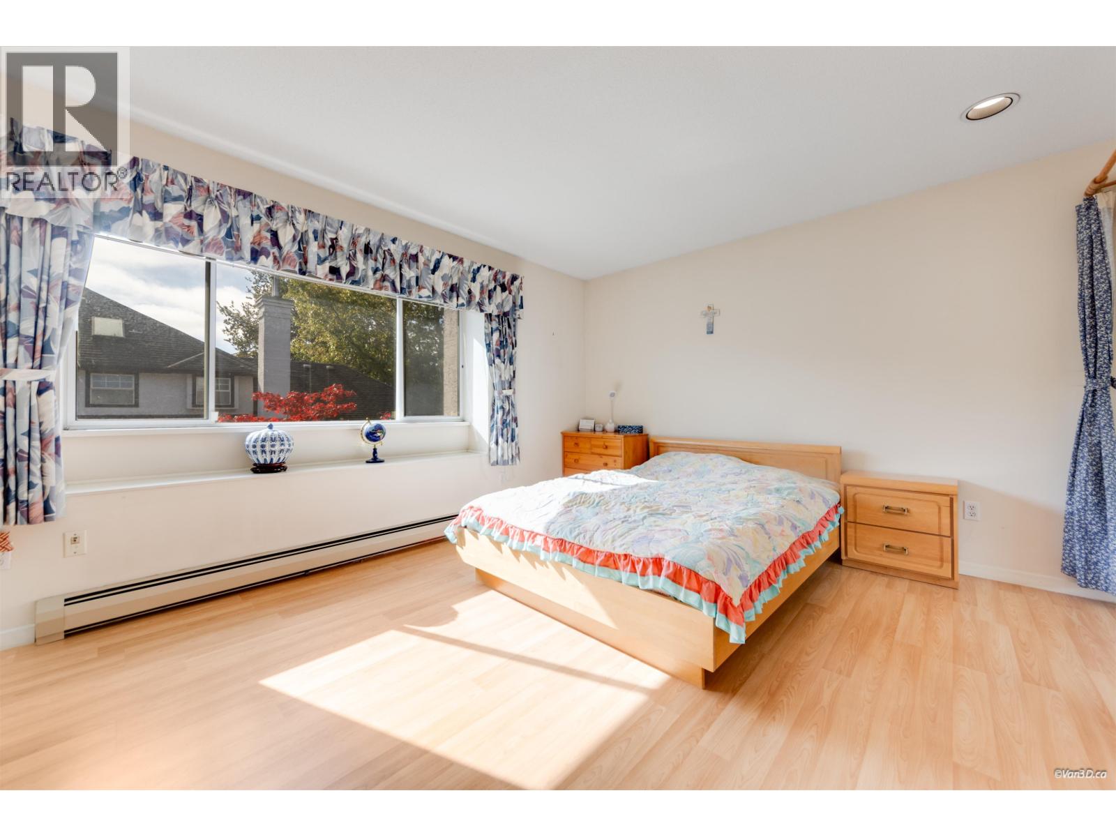 24 8120 GENERAL CURRIE ROAD