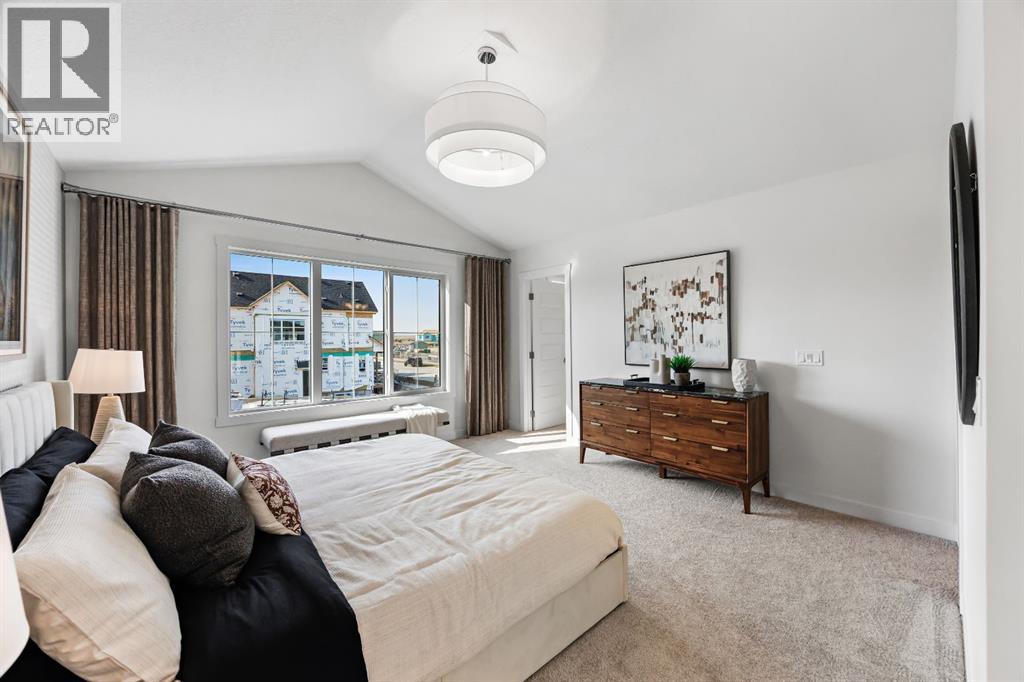 5 Monarch Bend