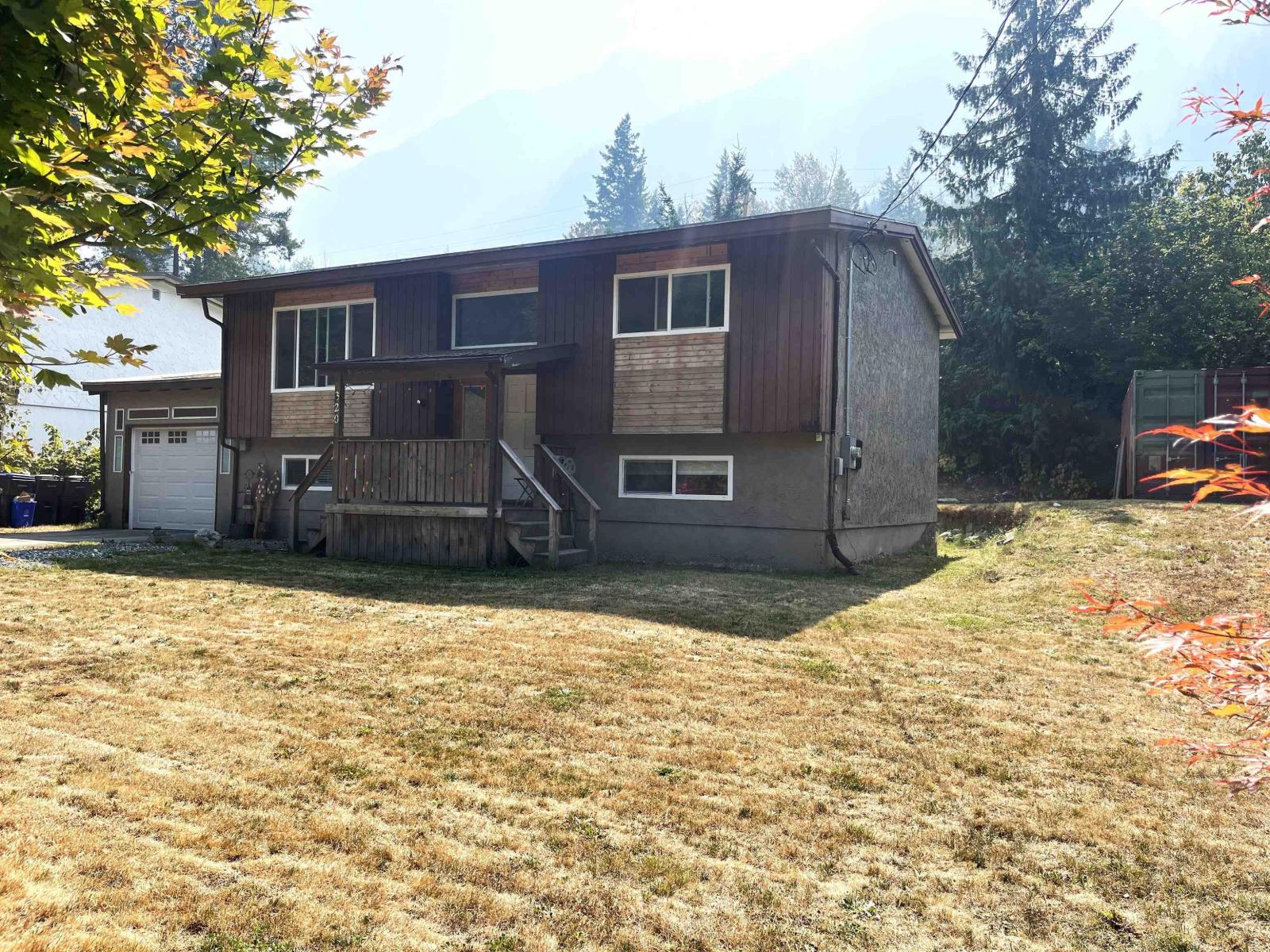320 Robertson Crescent, Hope, Hope, British Columbia  V0X 1L4 - Photo 4 - R3157595