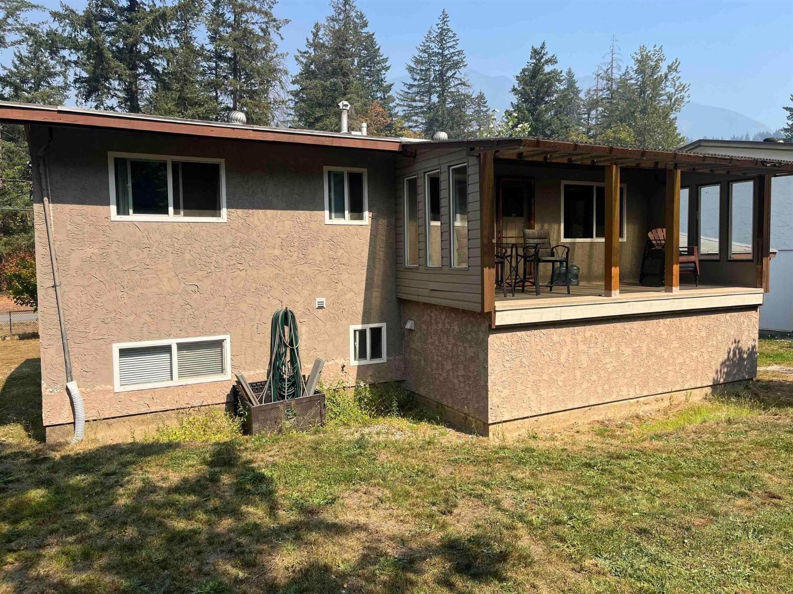 320 Robertson Crescent, Hope, Hope, British Columbia  V0X 1L4 - Photo 6 - R3157595