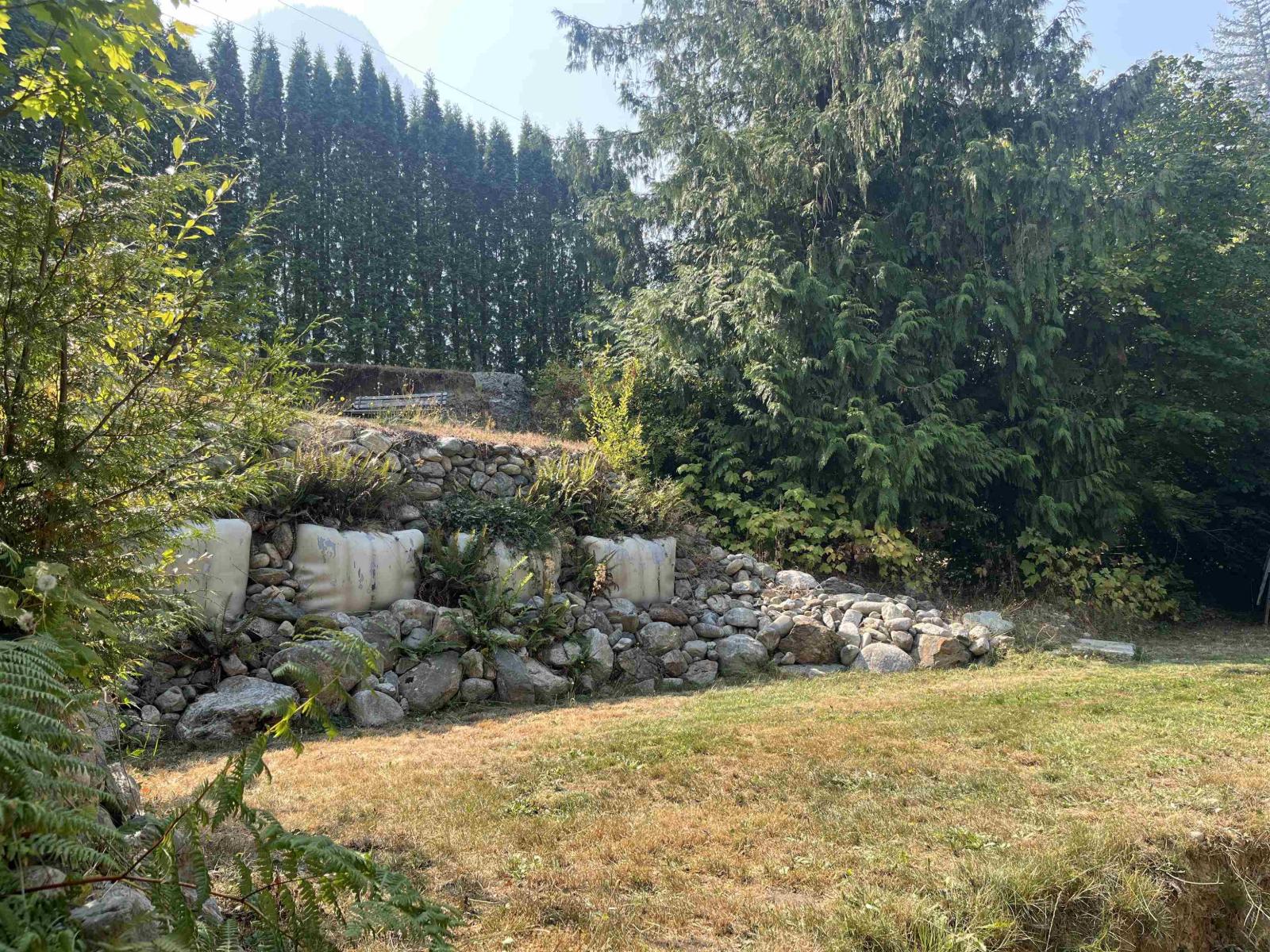 320 Robertson Crescent, Hope, Hope, British Columbia  V0X 1L4 - Photo 7 - R3157595