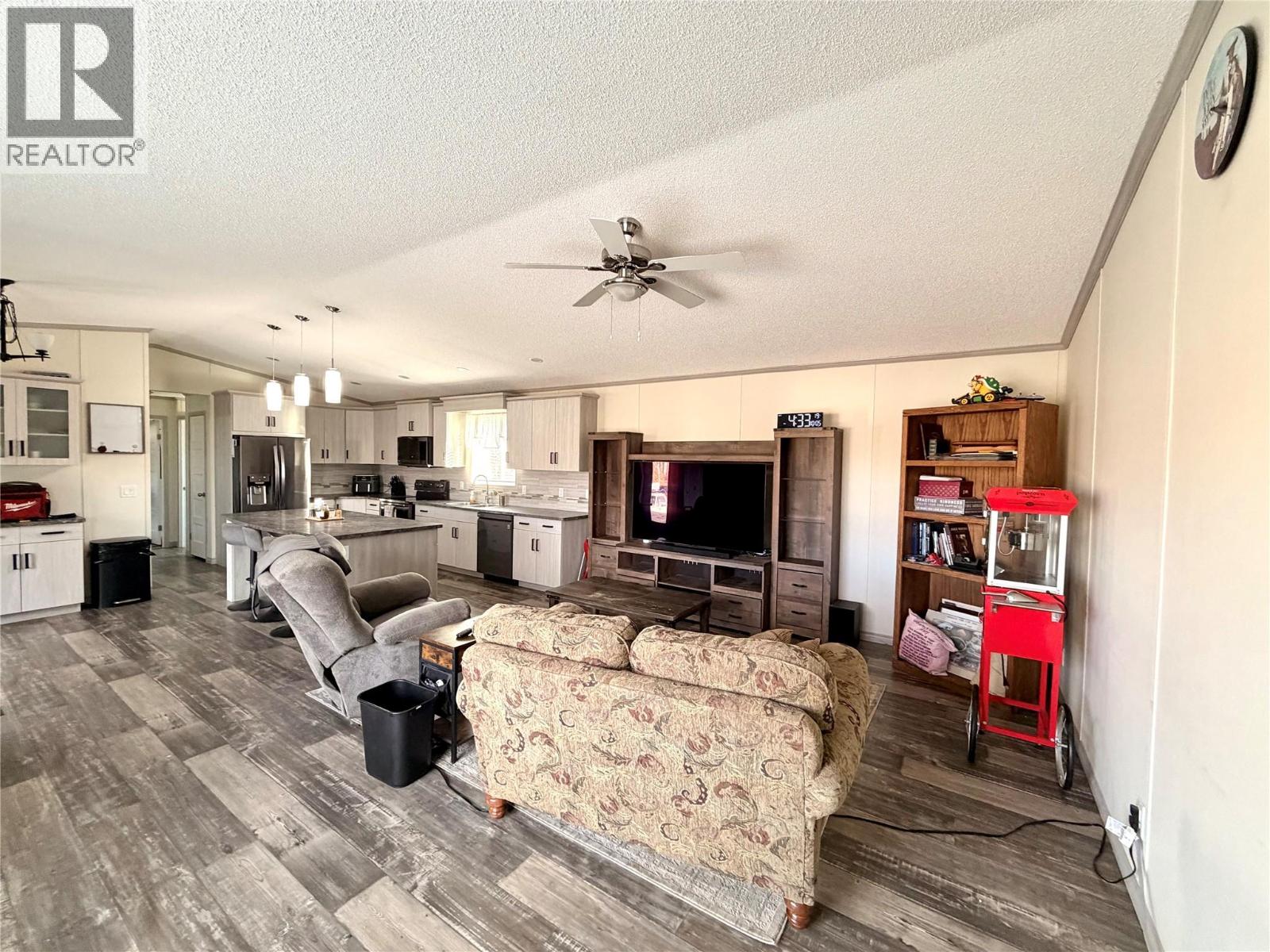 5592 97 Highway N, Dawson Creek, British Columbia  V1G 0J3 - Photo 6 - 10402978
