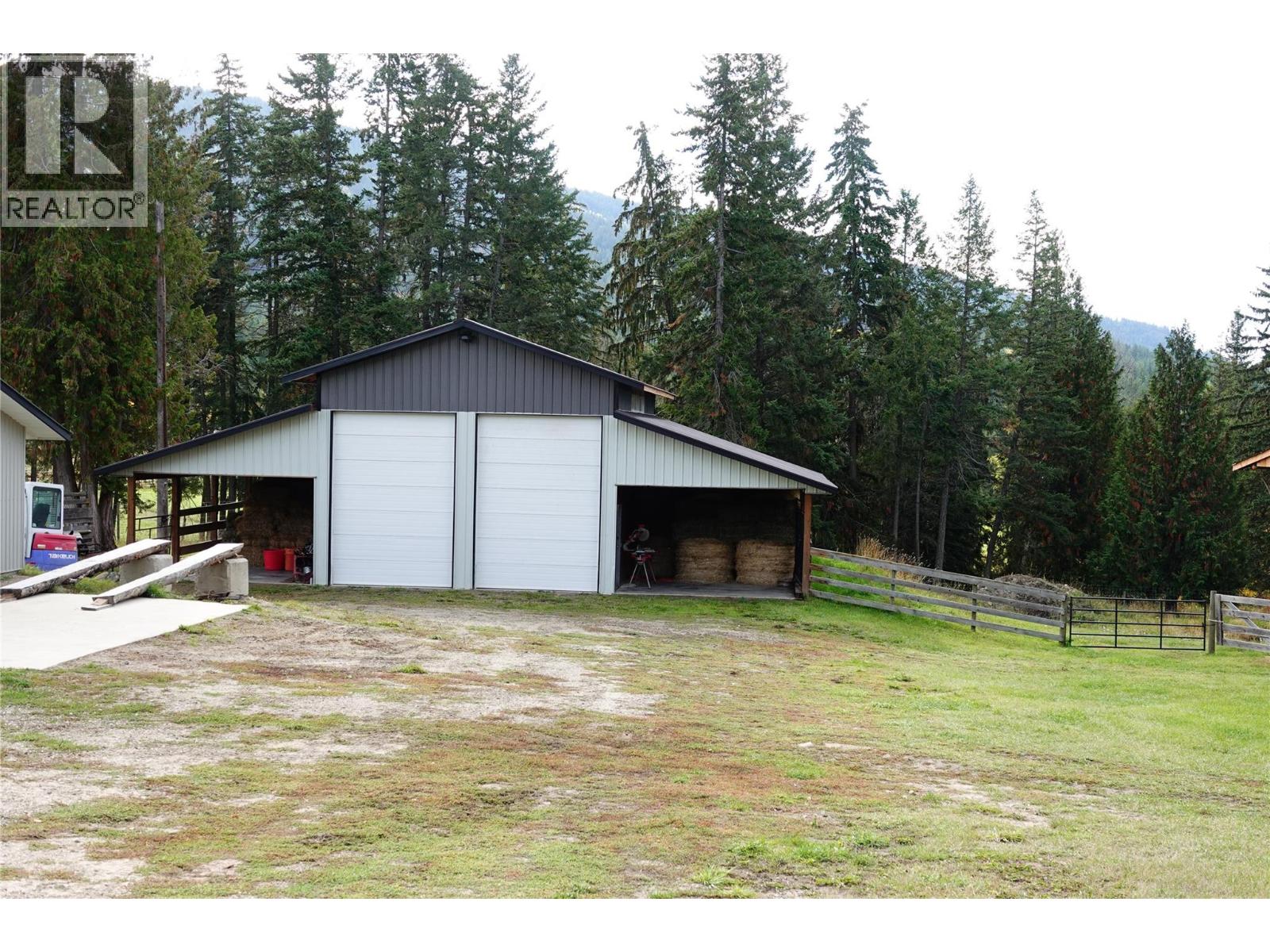 1325 Hepburn Road, Chase, British Columbia  V0E 1M1 - Photo 11 - 10403628
