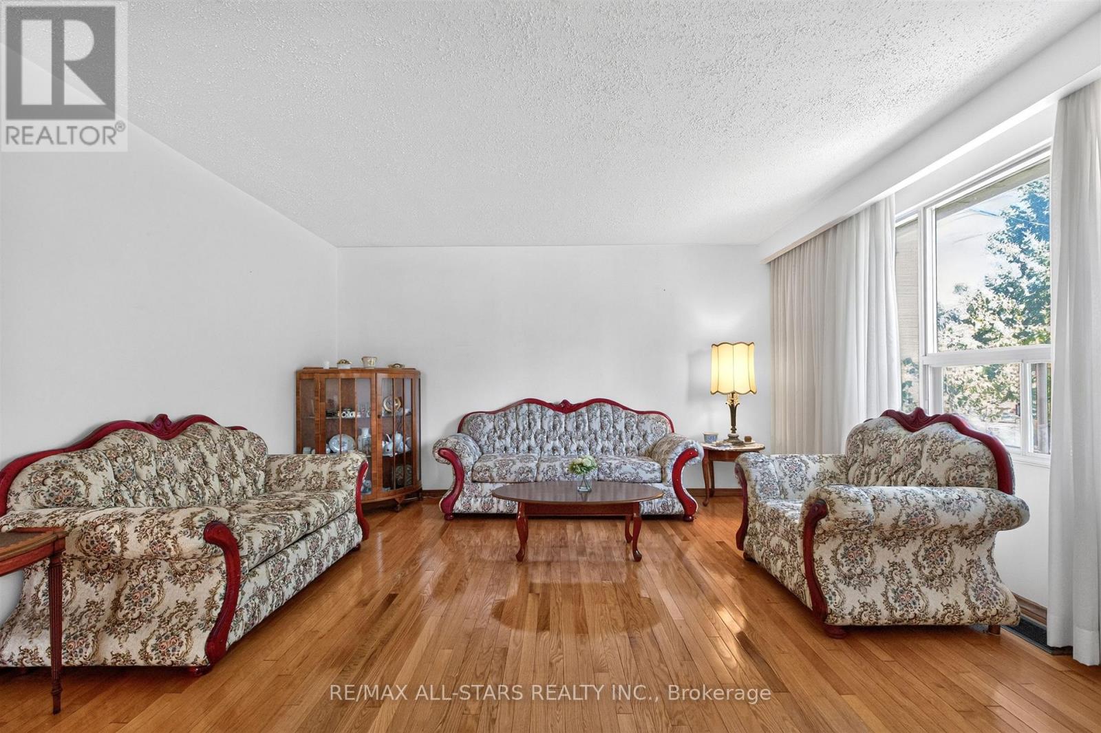 12 Adanac Drive, Toronto (Cliffcrest), Ontario  M1M 2E4 - Photo 3 - E14034616