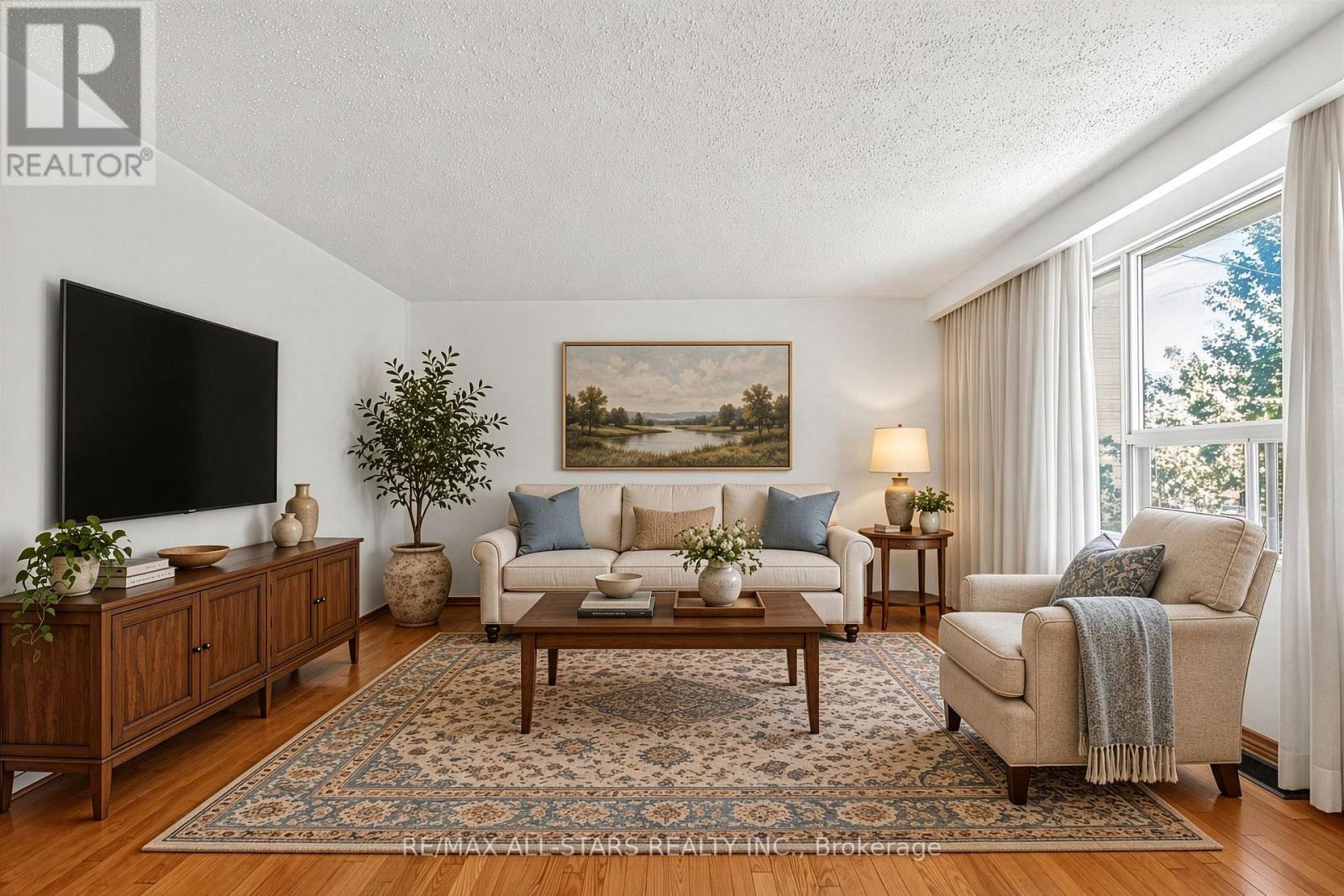 12 Adanac Drive, Toronto (Cliffcrest), Ontario  M1M 2E4 - Photo 4 - E14034616