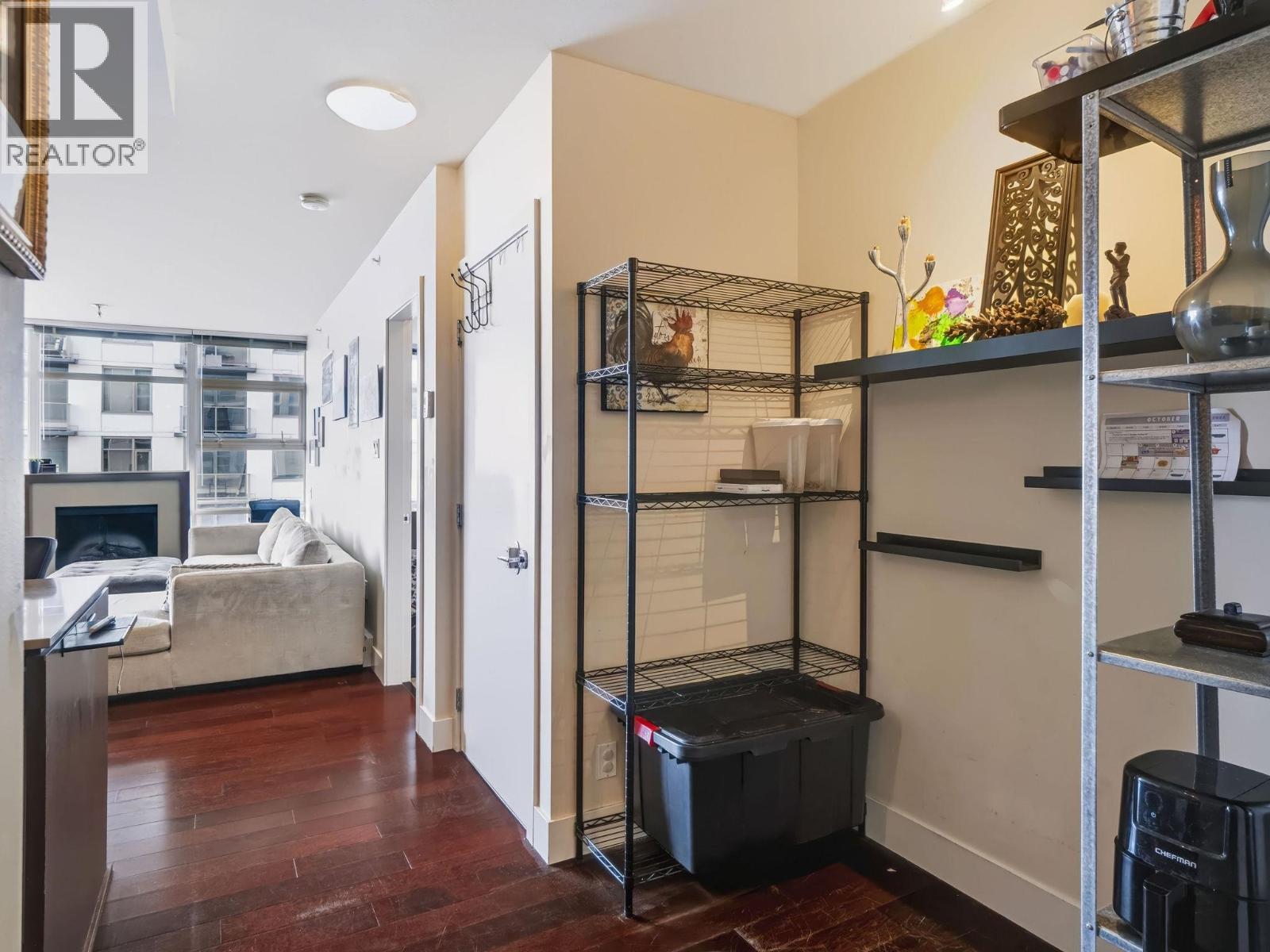 1307 158 W 13TH STREET