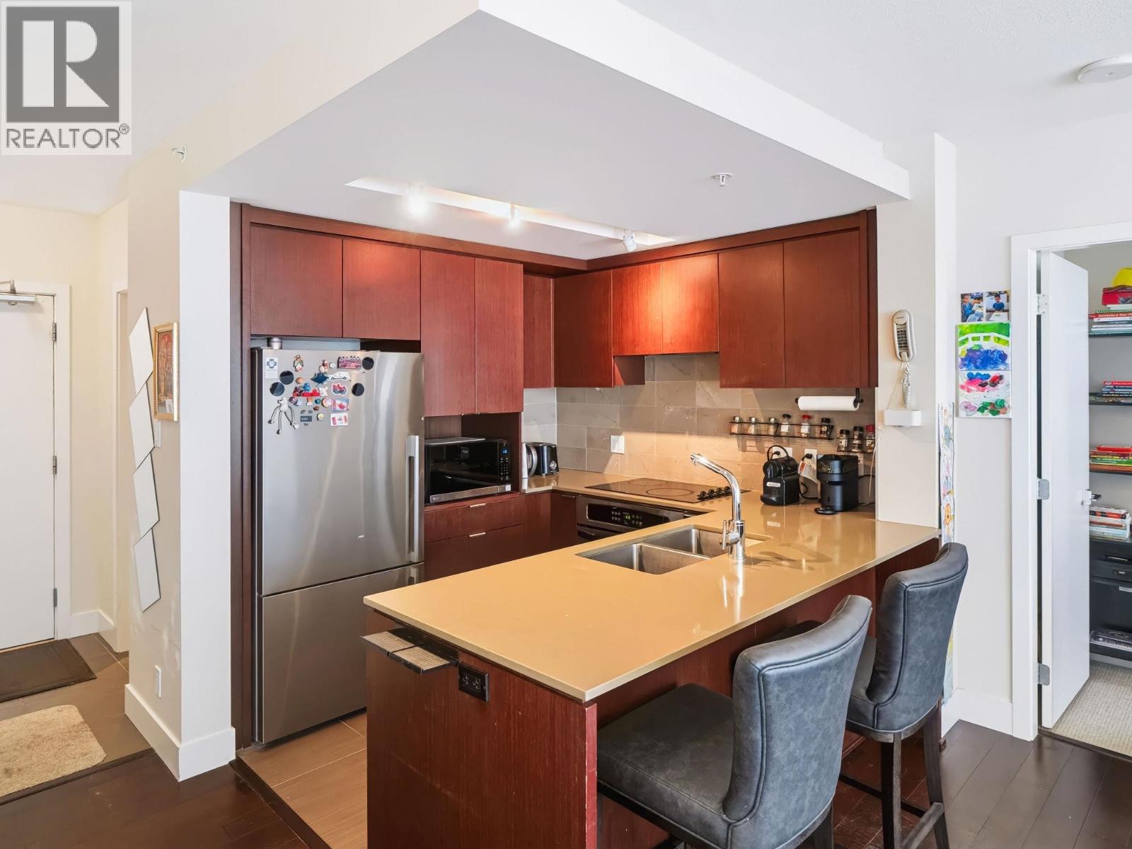 1307 158 W 13TH STREET